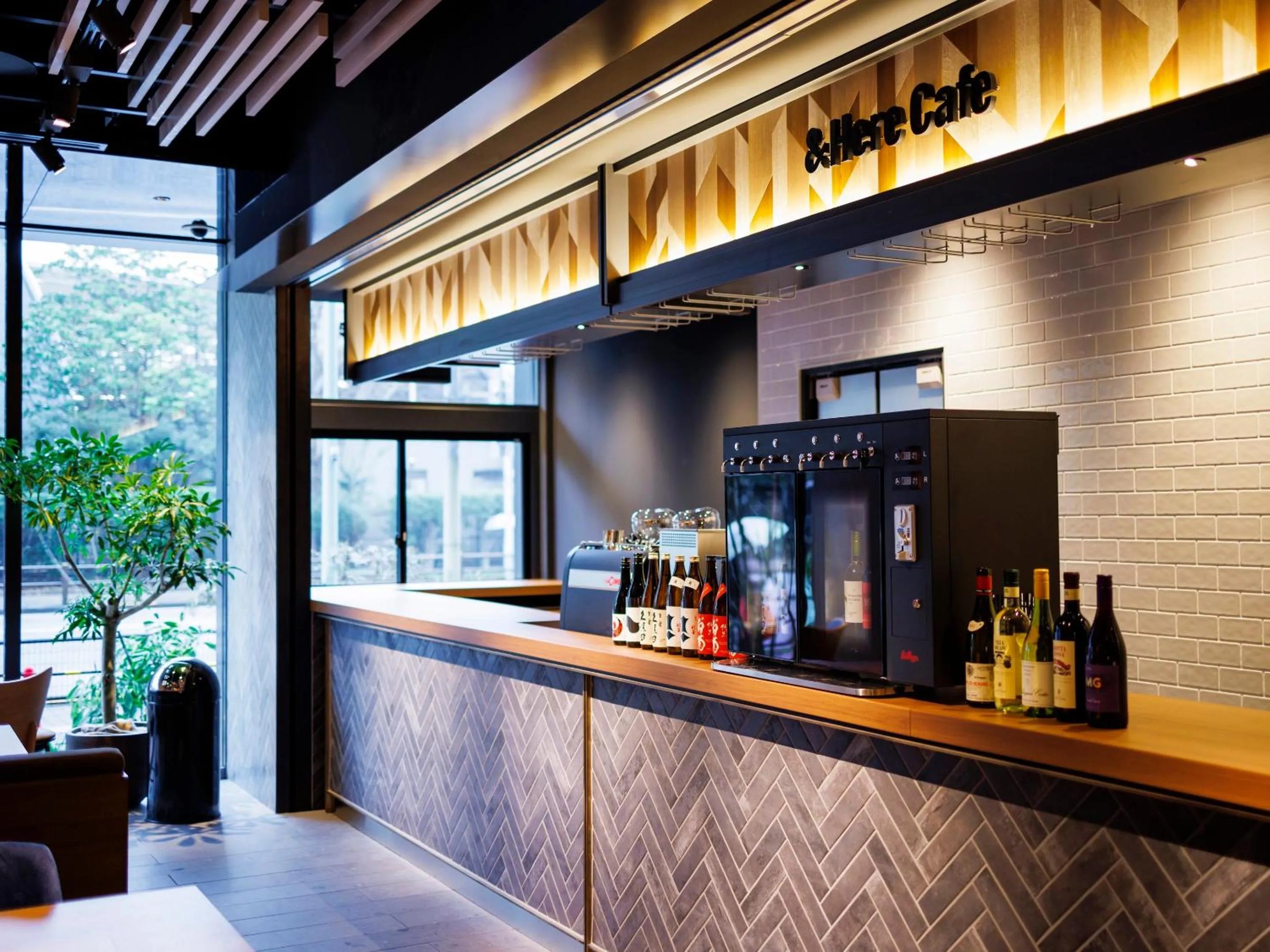 Lounge or bar in &Here TOKYO UENO