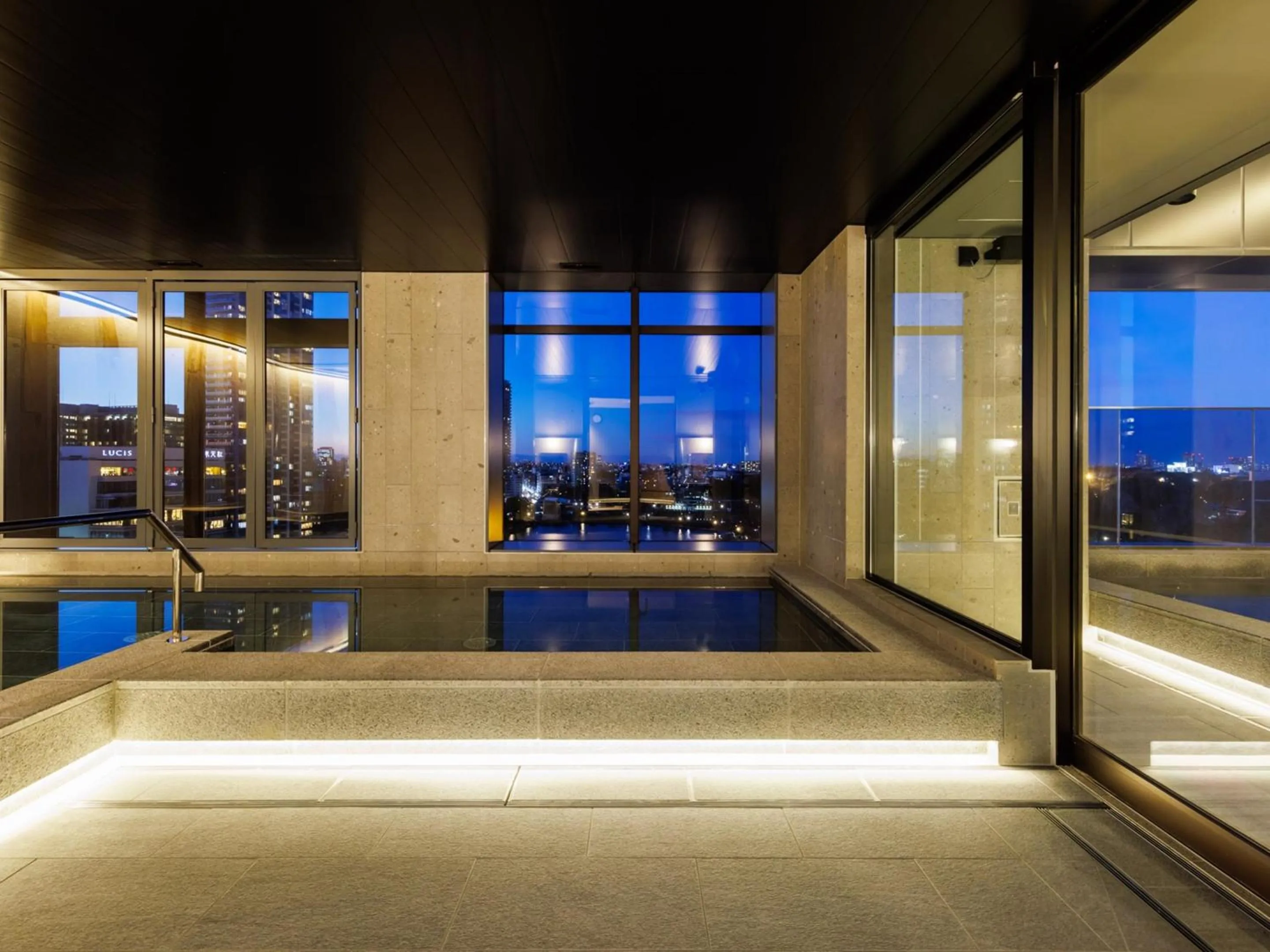 Night in &Here TOKYO UENO