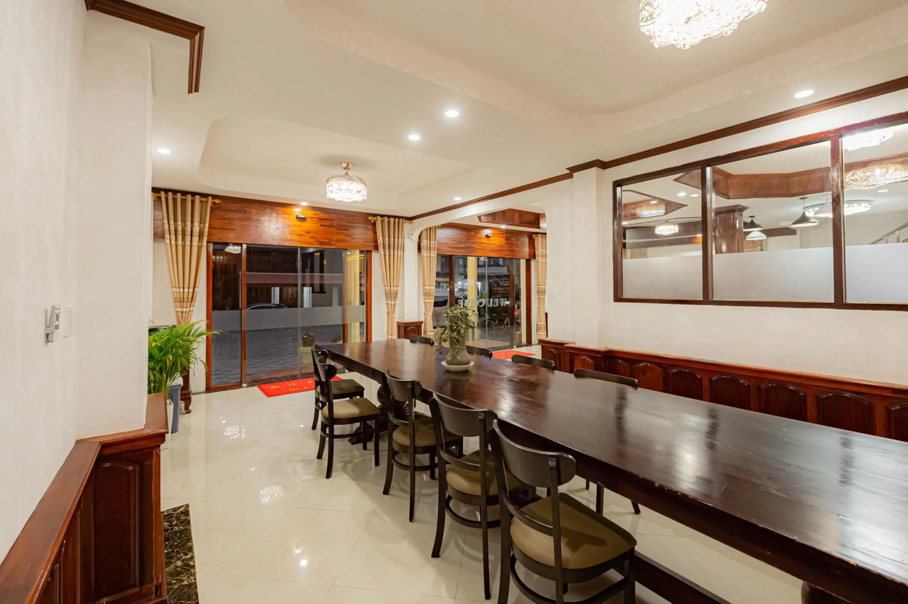 Living room in LuangPrabang Center Hotel