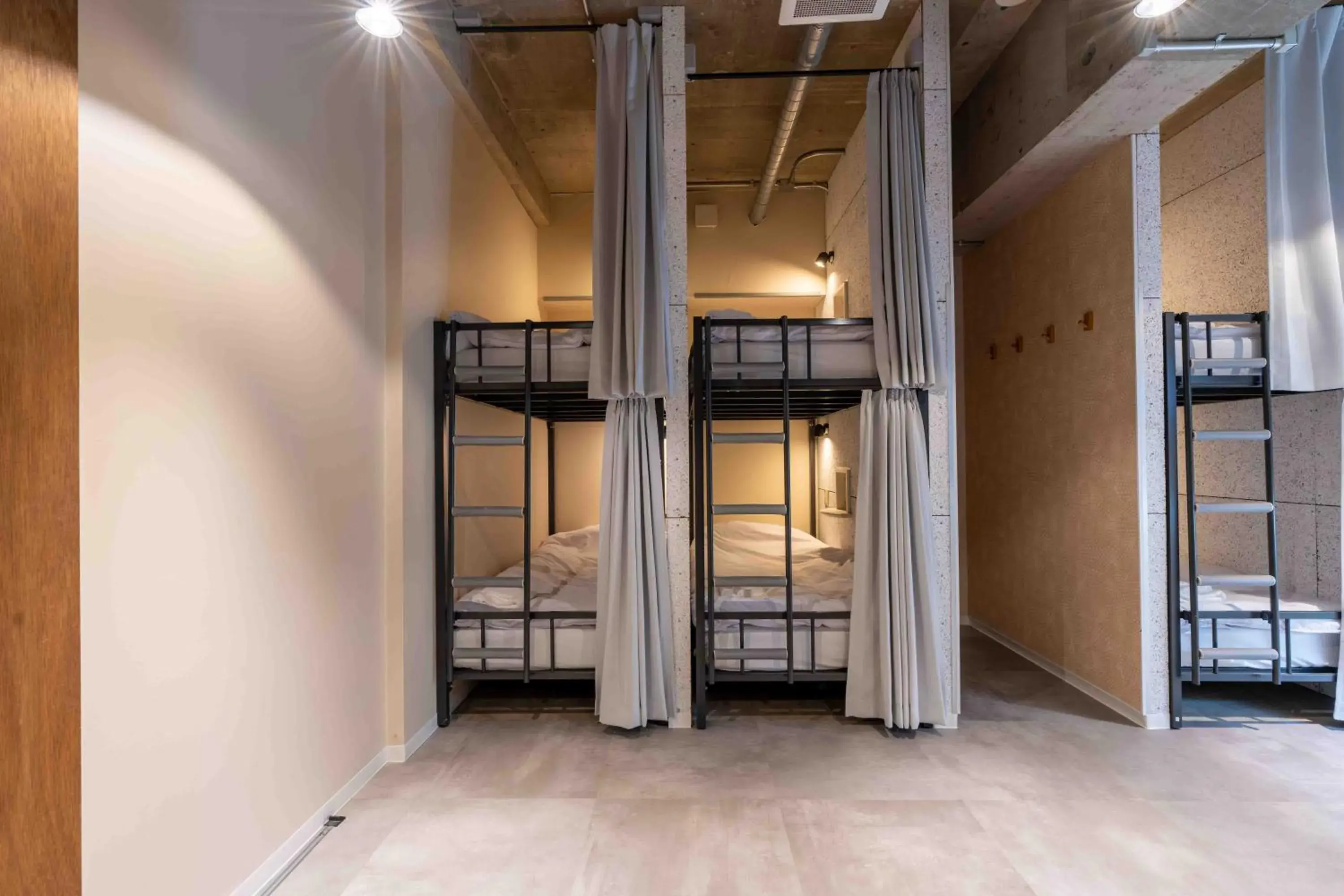 Bunk Bed in Female Dormitory Room in Tora Hotel Asakusa Bunk Bed in Female Dormitory Room in Tora Hotel Asakusa