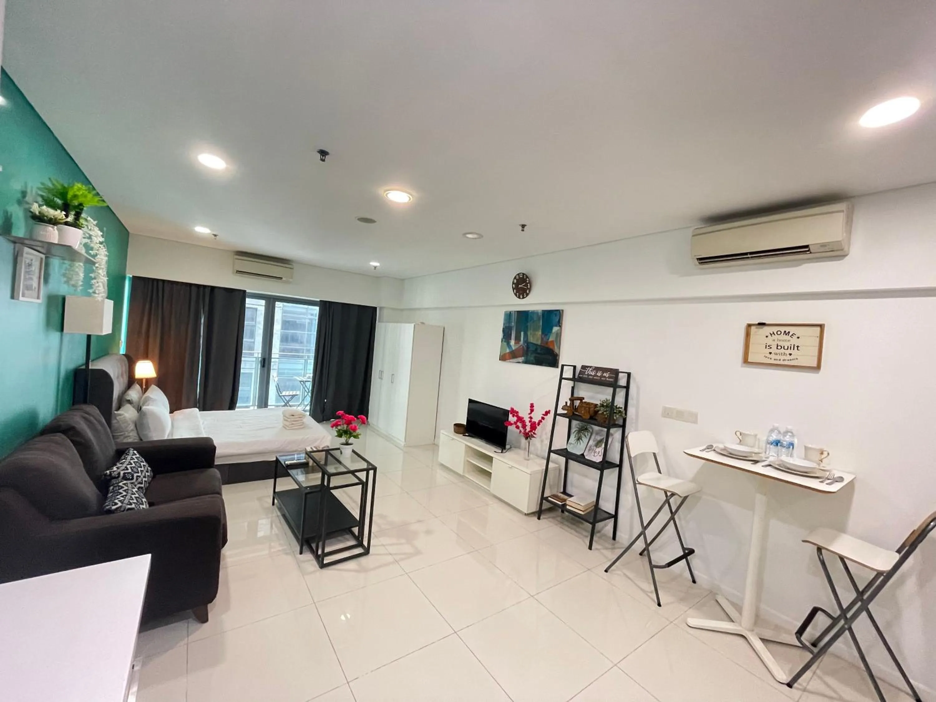 Bed in Mercu Summer Suite KLCC by Kuminshu