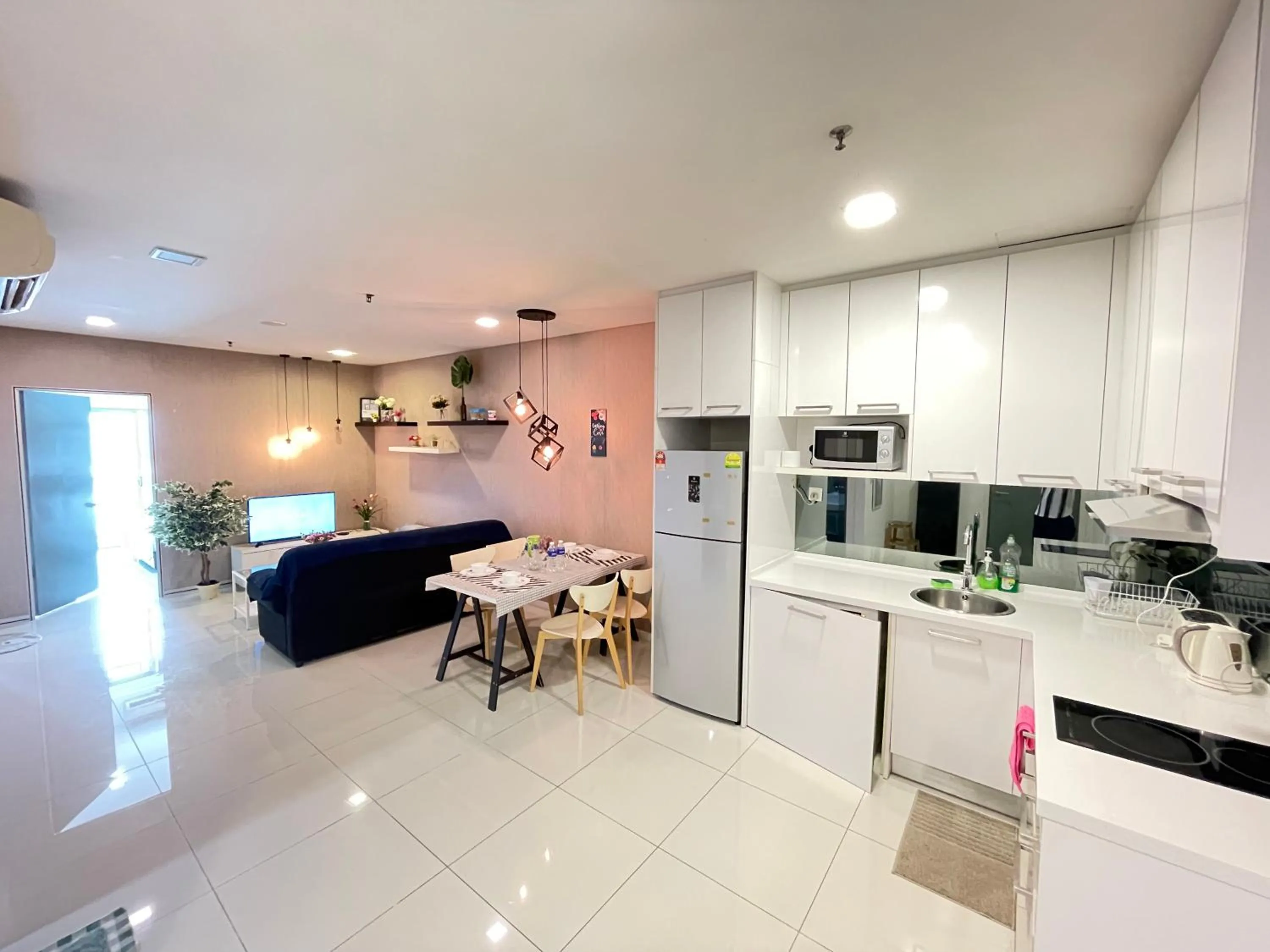 Kitchen or kitchenette in Mercu Summer Suite KLCC by Kuminshu