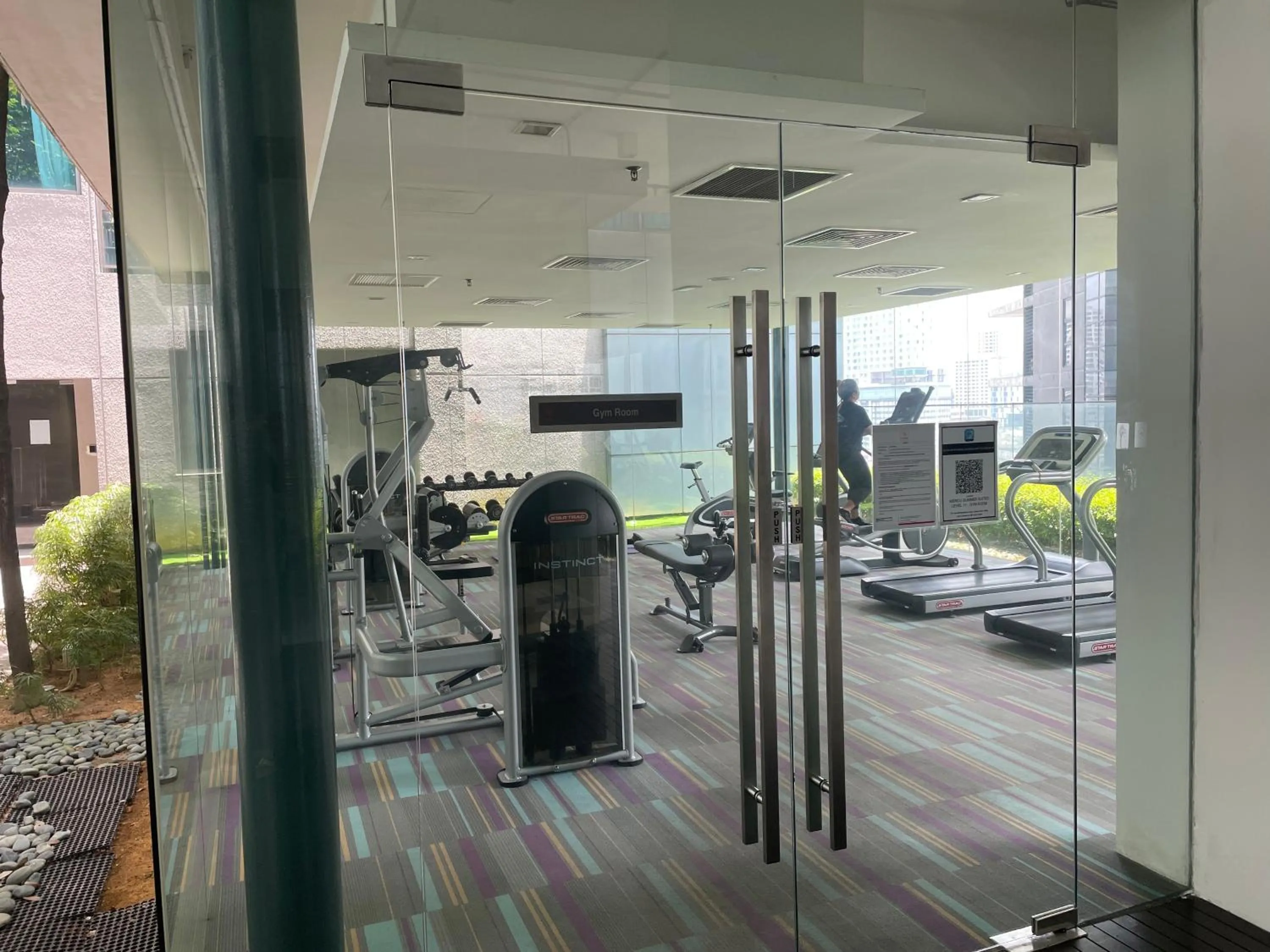 Fitness centre/facilities in Mercu Summer Suite KLCC by Kuminshu