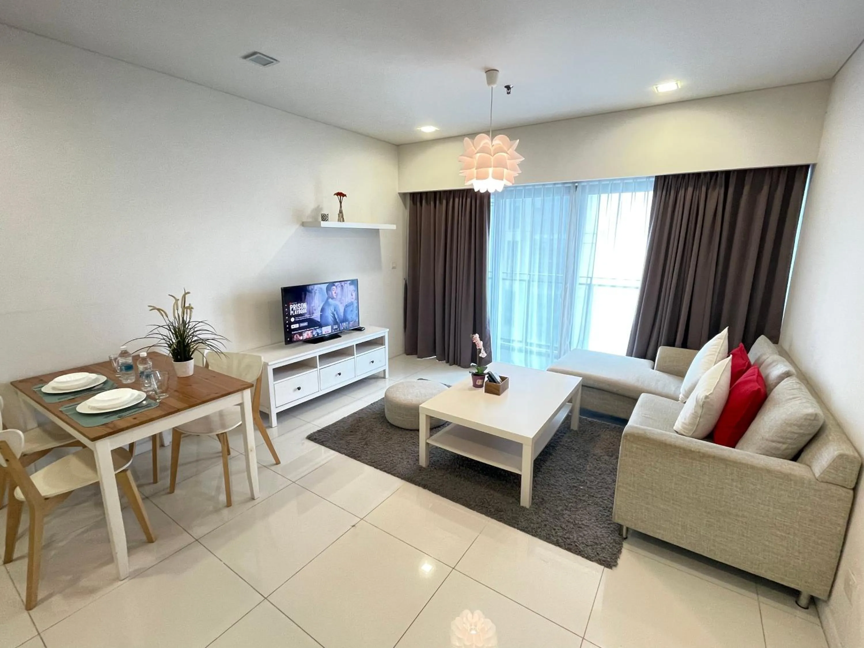 TV and multimedia in Mercu Summer Suite KLCC by Kuminshu