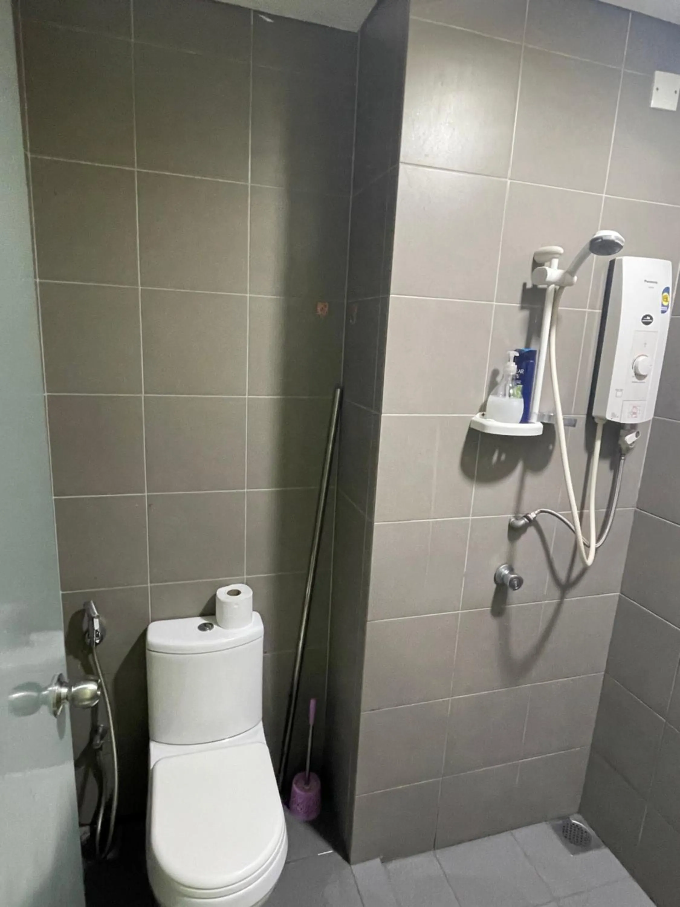 Shower in Mercu Summer Suite KLCC by Kuminshu