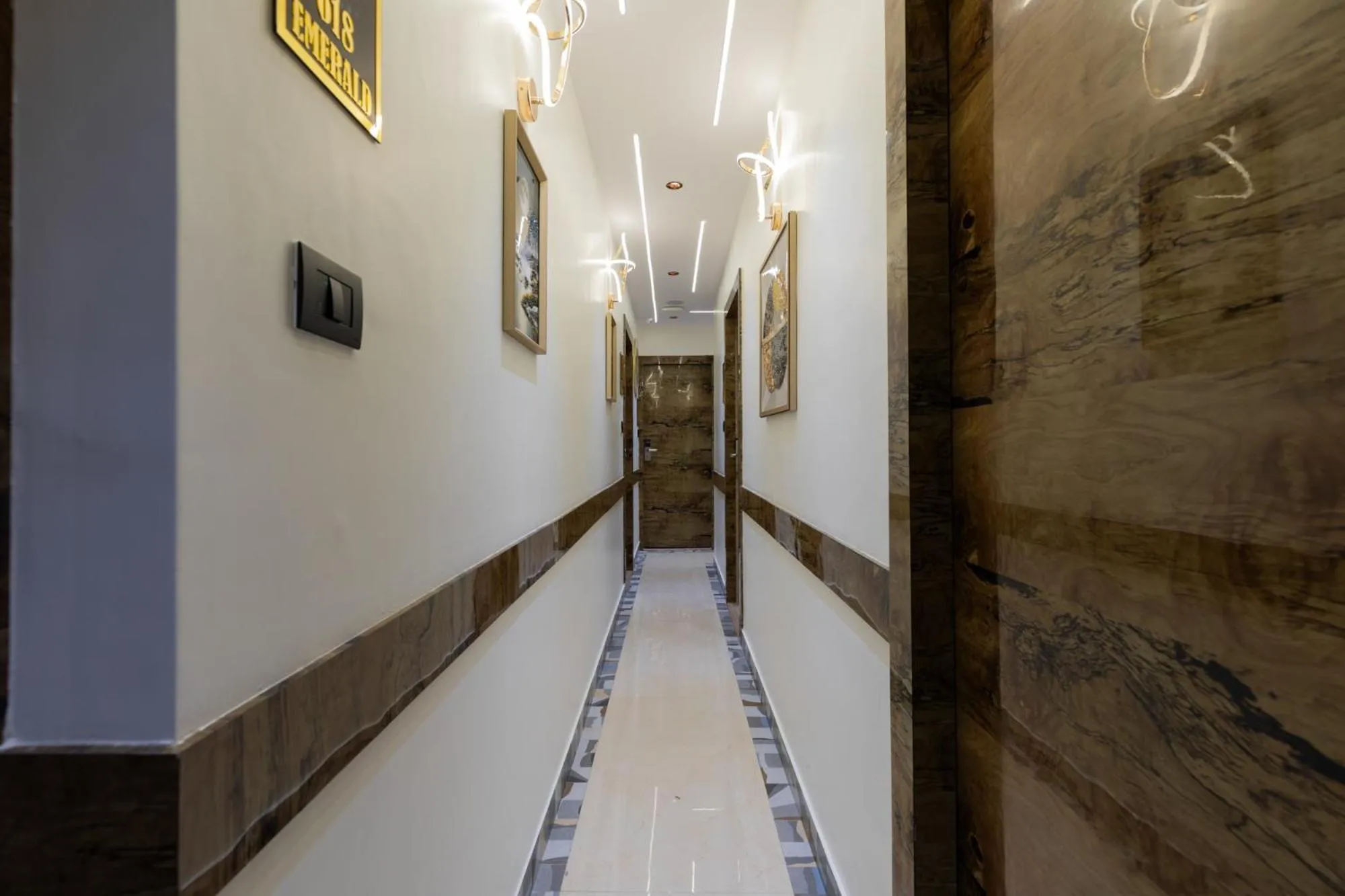 Lobby or reception in Hotel Larmont Luxury