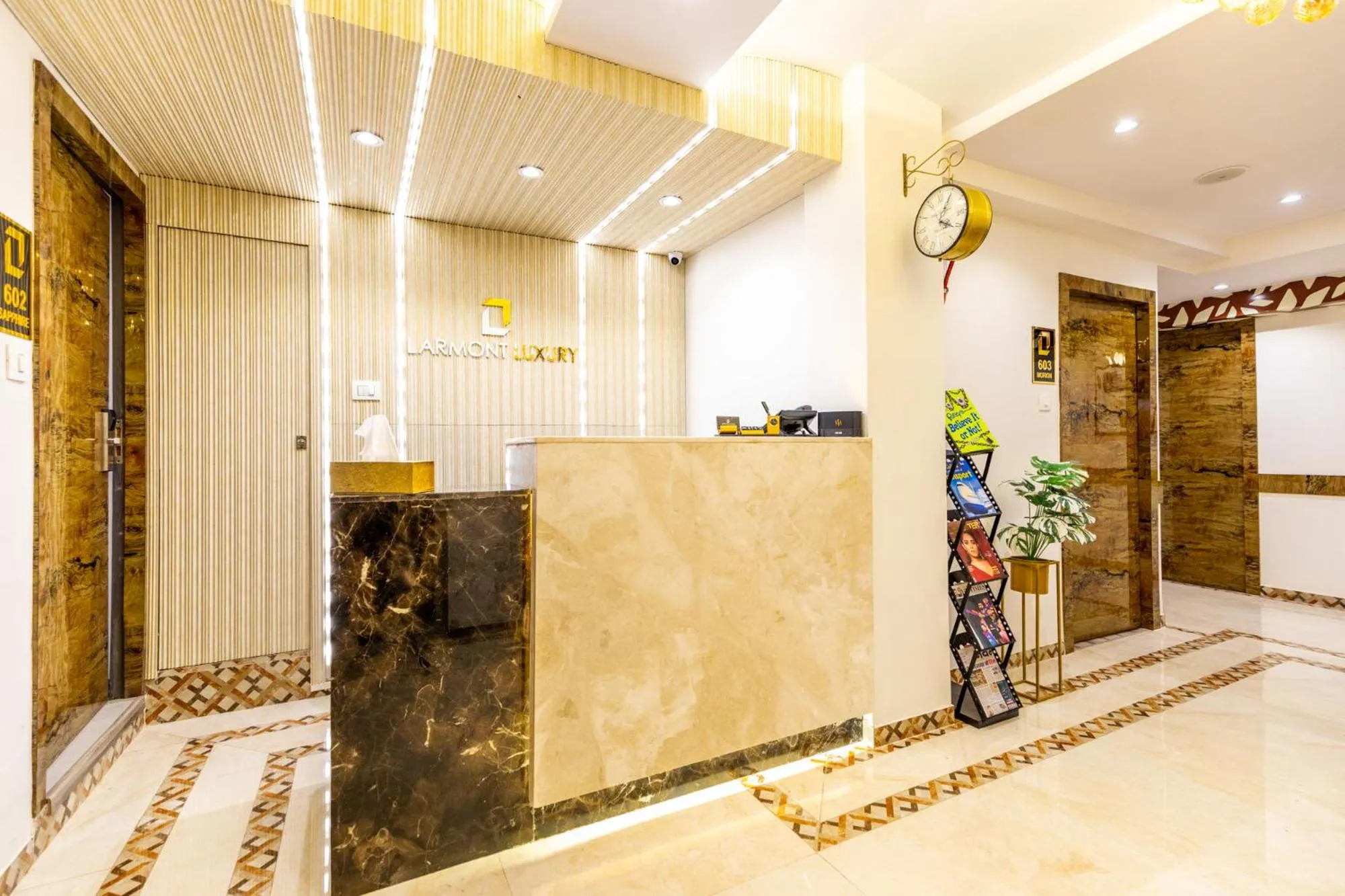 Lobby or reception in Hotel Larmont Luxury