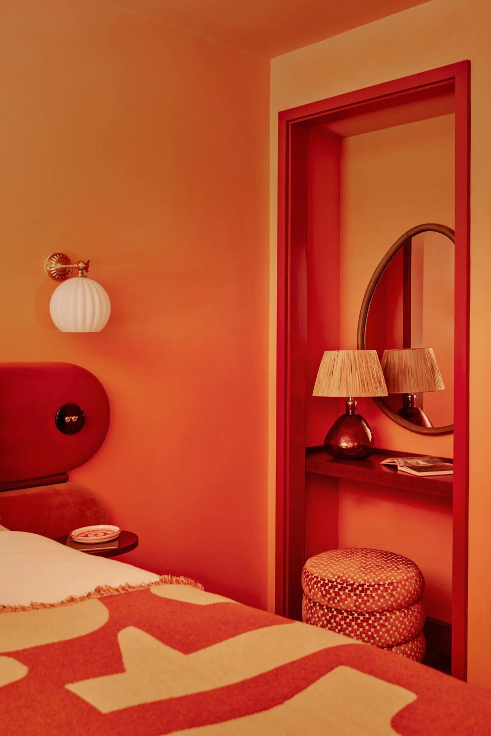 Photo of the whole room, Bed in Ember Locke Kensington