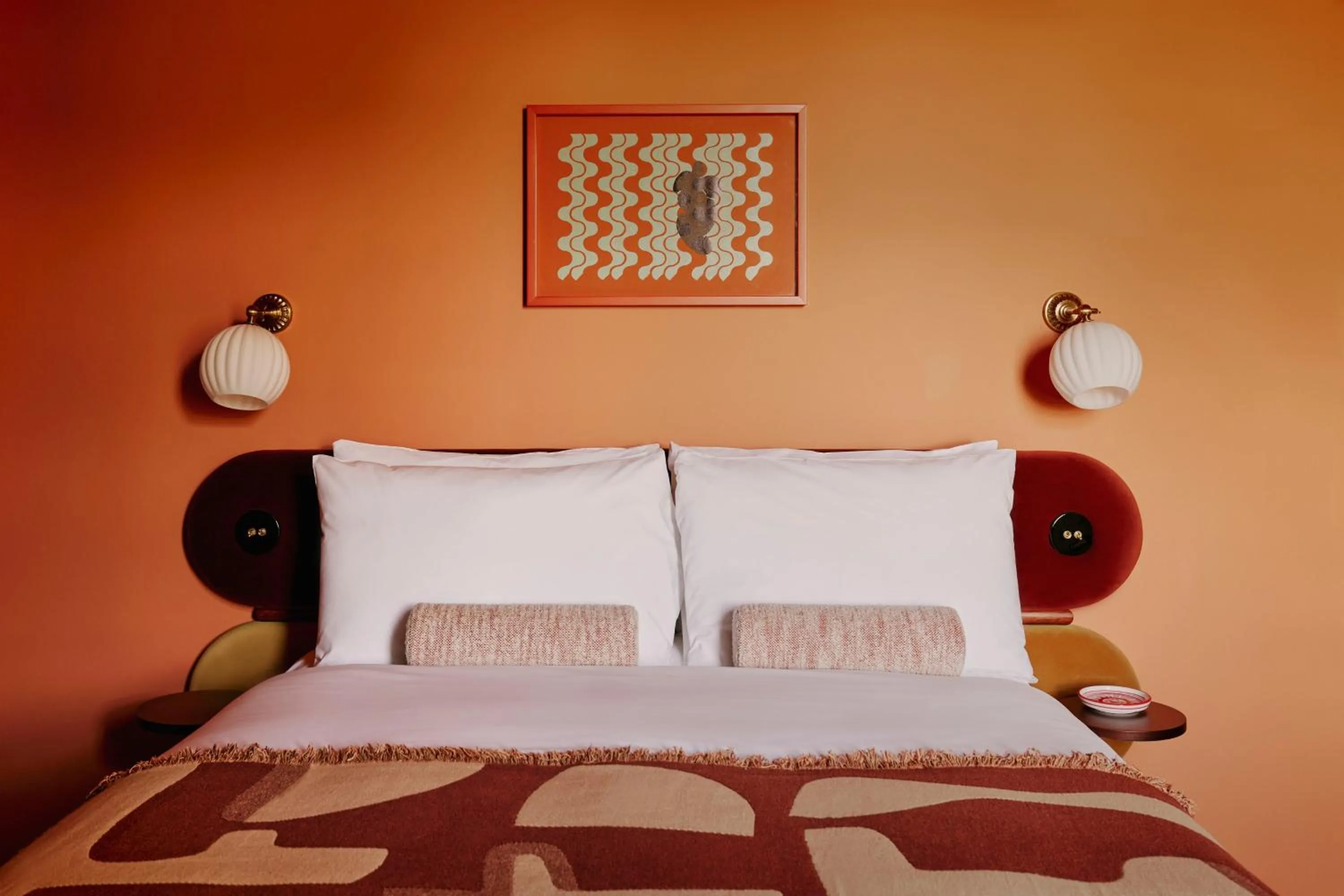 Photo of the whole room, Bed in Ember Locke Kensington