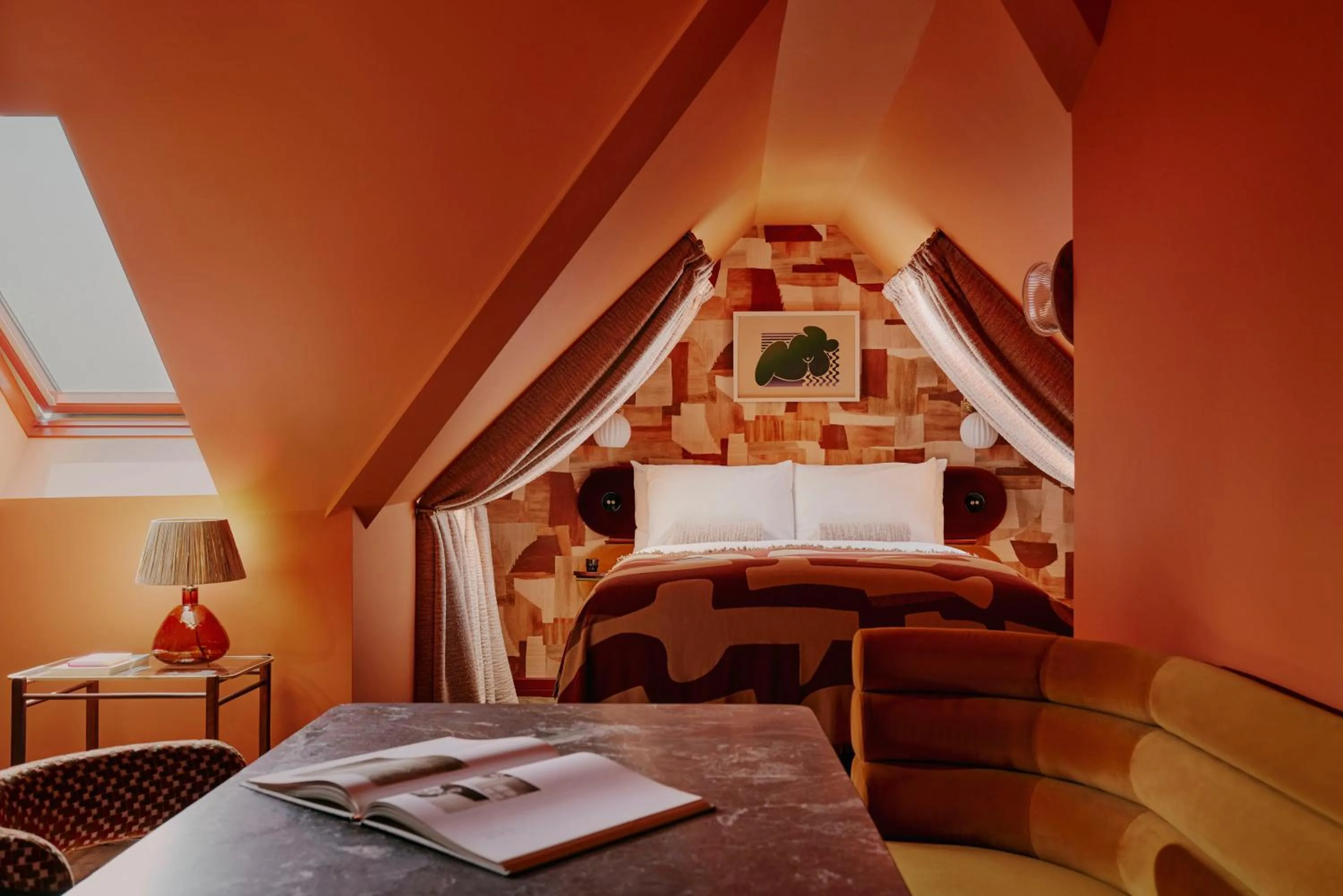 Photo of the whole room, Bed in Ember Locke Kensington