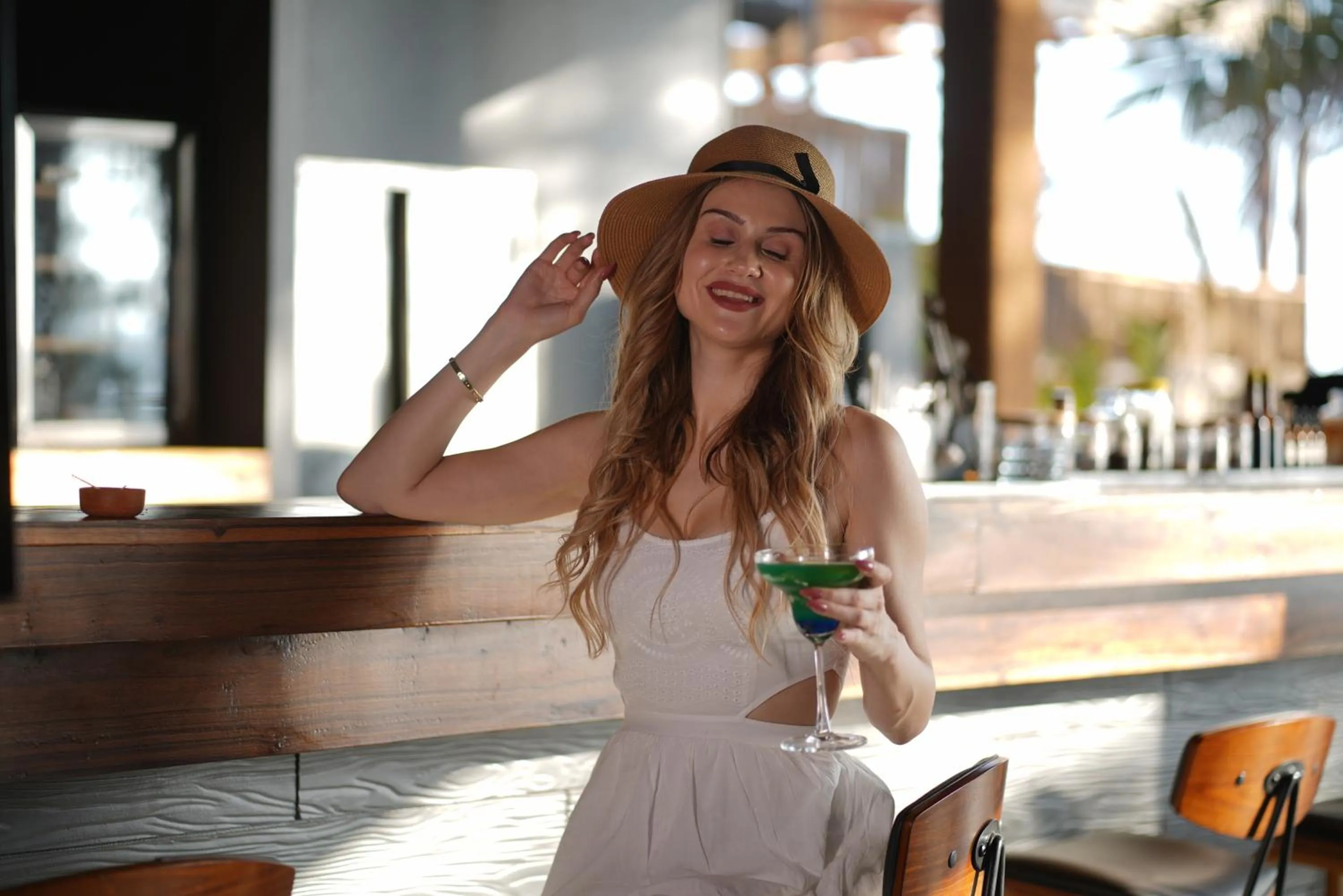 Restaurant/places to eat in Red Thread Morjim