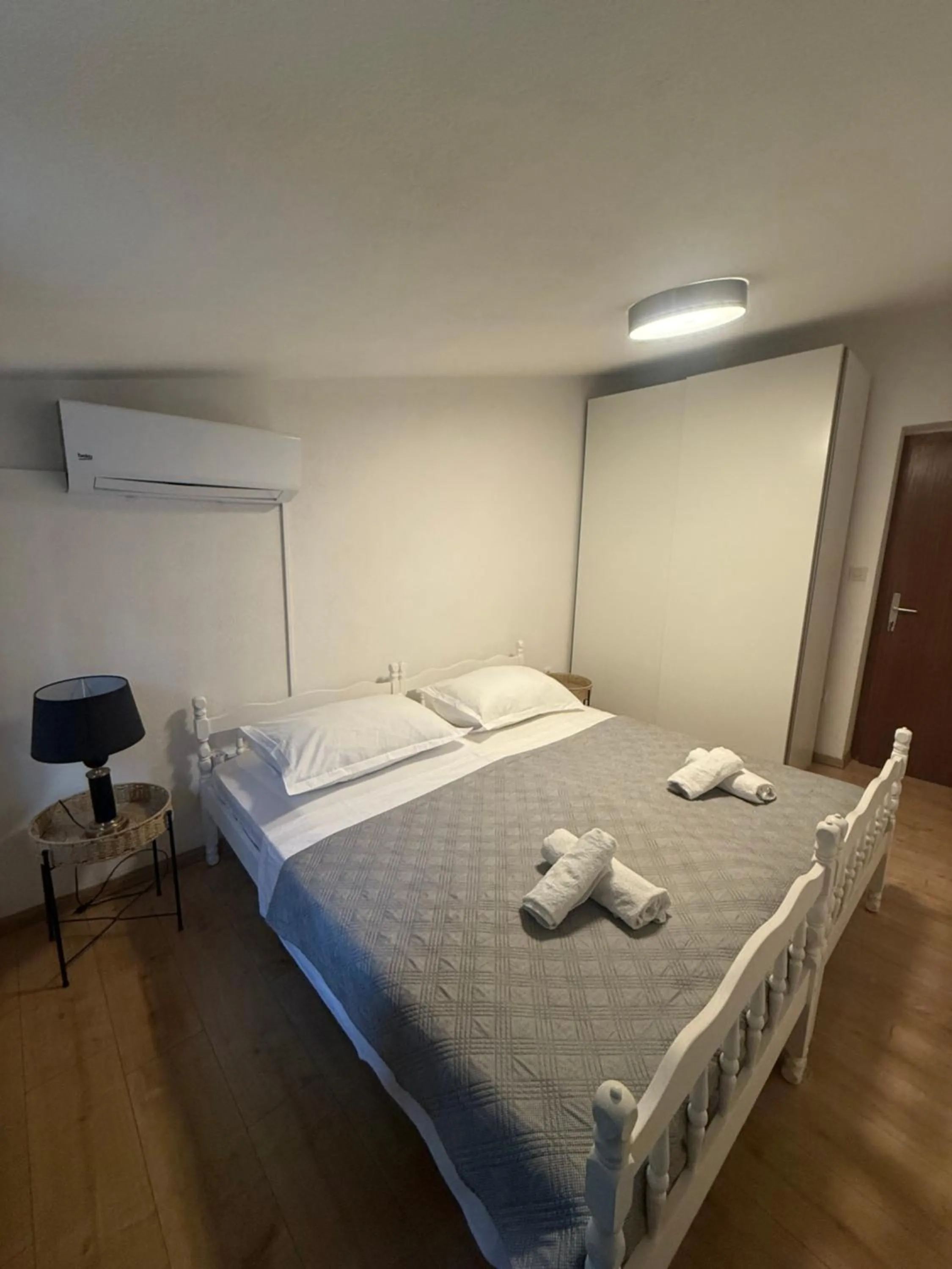 Bedroom, Bed in Apartment Vrle