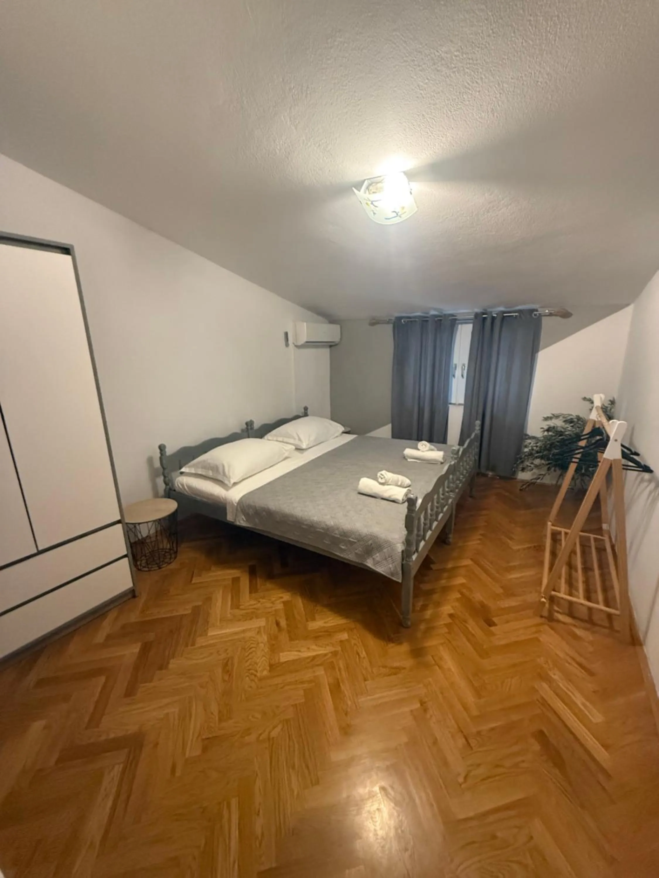 Bedroom, Bed in Apartment Vrle