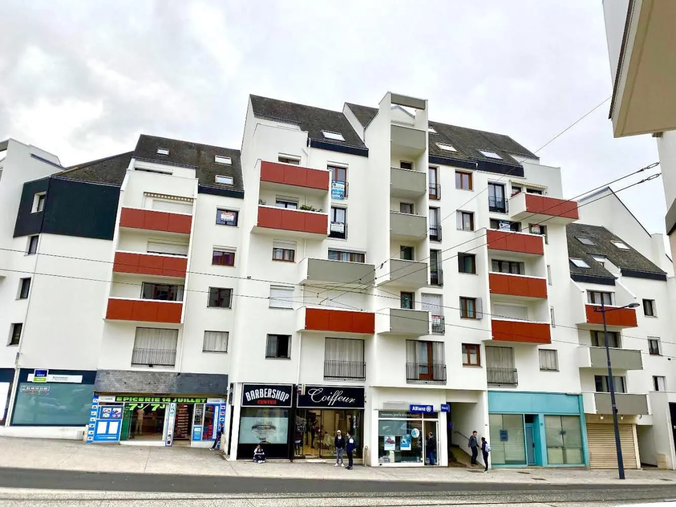 Property building in Appartement T3 de Standing en Centre-Ville