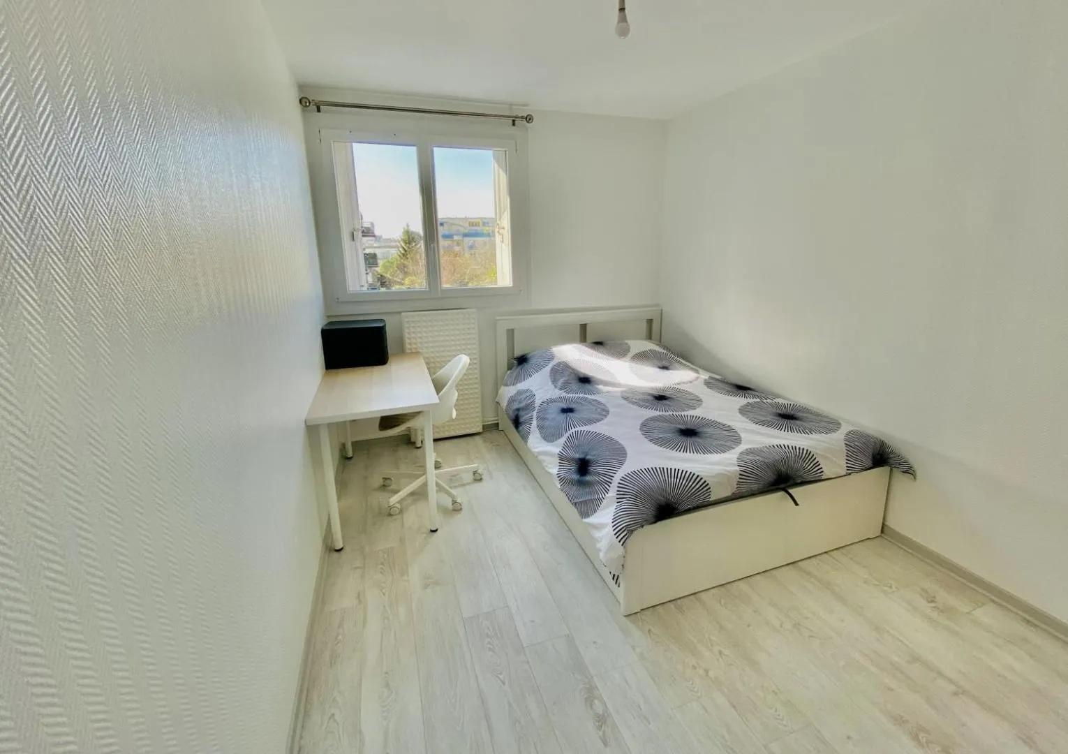 Bed in Appartement T3 de Standing en Centre-Ville