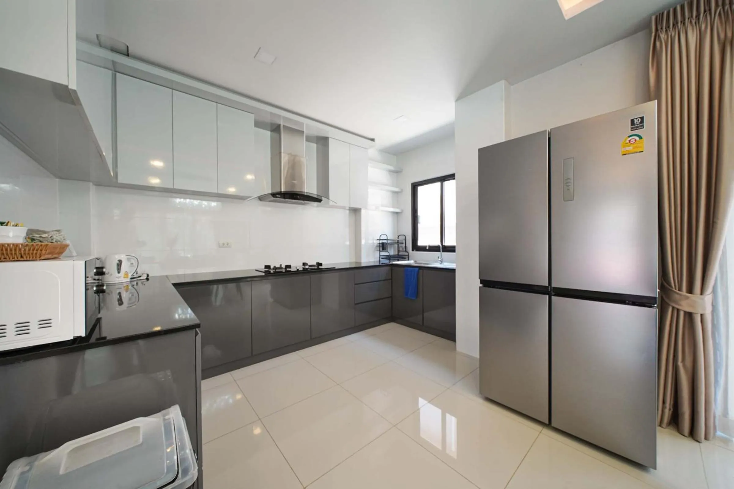 Kitchen or kitchenette in Southern Peak Pool Villa Huay Yai Pattaya