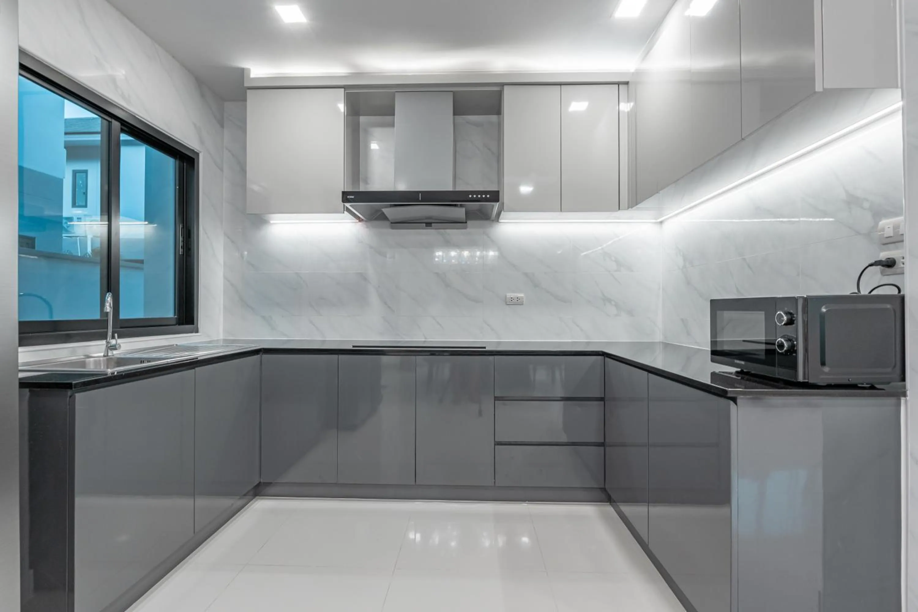 Kitchen or kitchenette in Southern Peak Pool Villa Huay Yai Pattaya