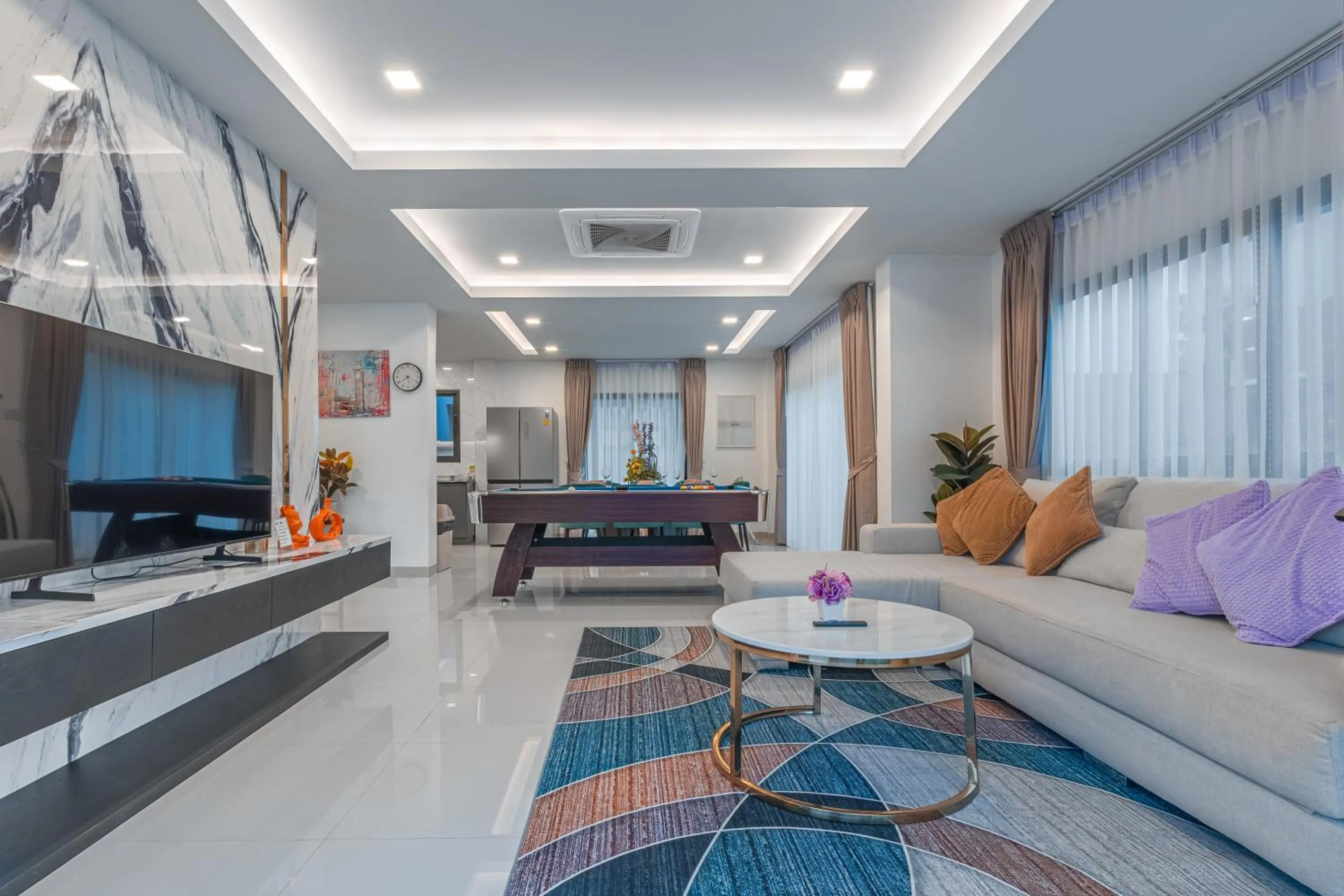 Communal lounge/ TV room in Southern Peak Pool Villa Huay Yai Pattaya