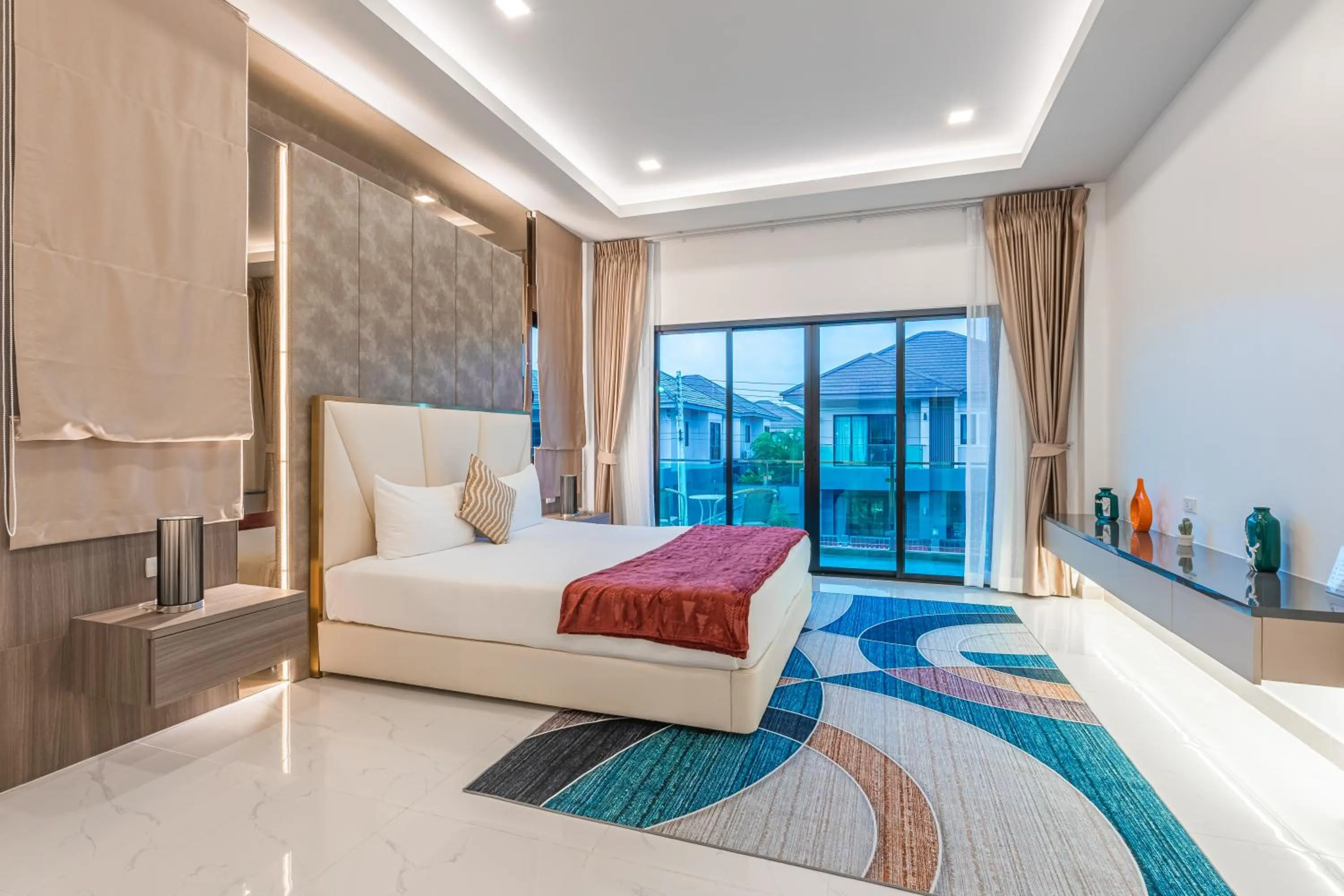 Bed in Southern Peak Pool Villa Huay Yai Pattaya