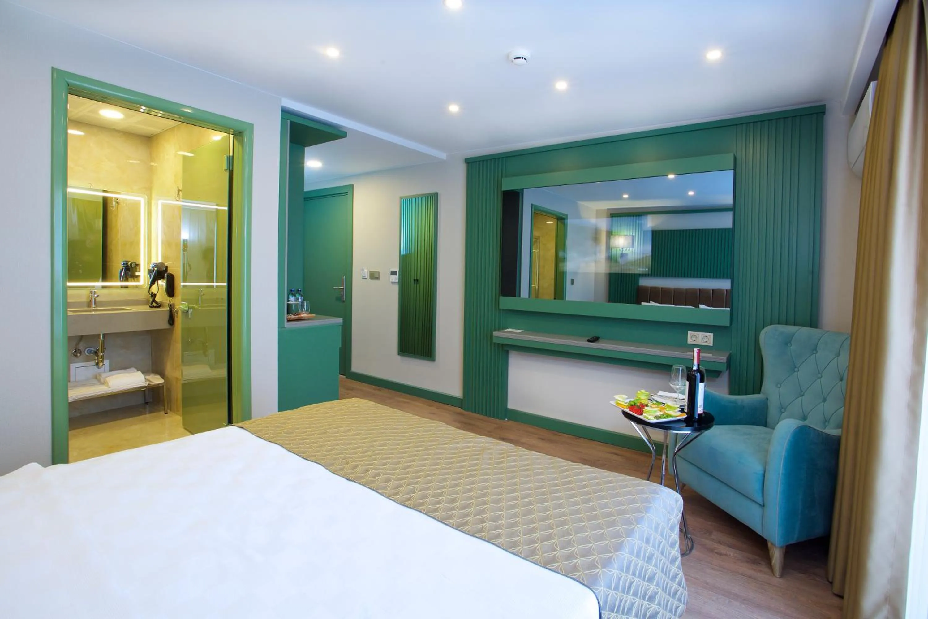 Bed in Çanakkale Bosphorus Port Aspen Hotel