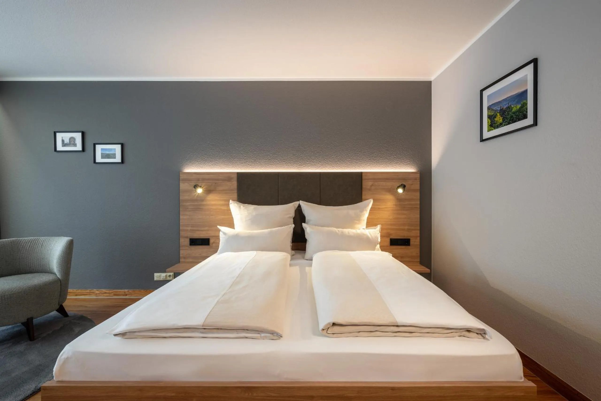 Photo of the whole room, Bed in Uferdeck - Boutique Hotel