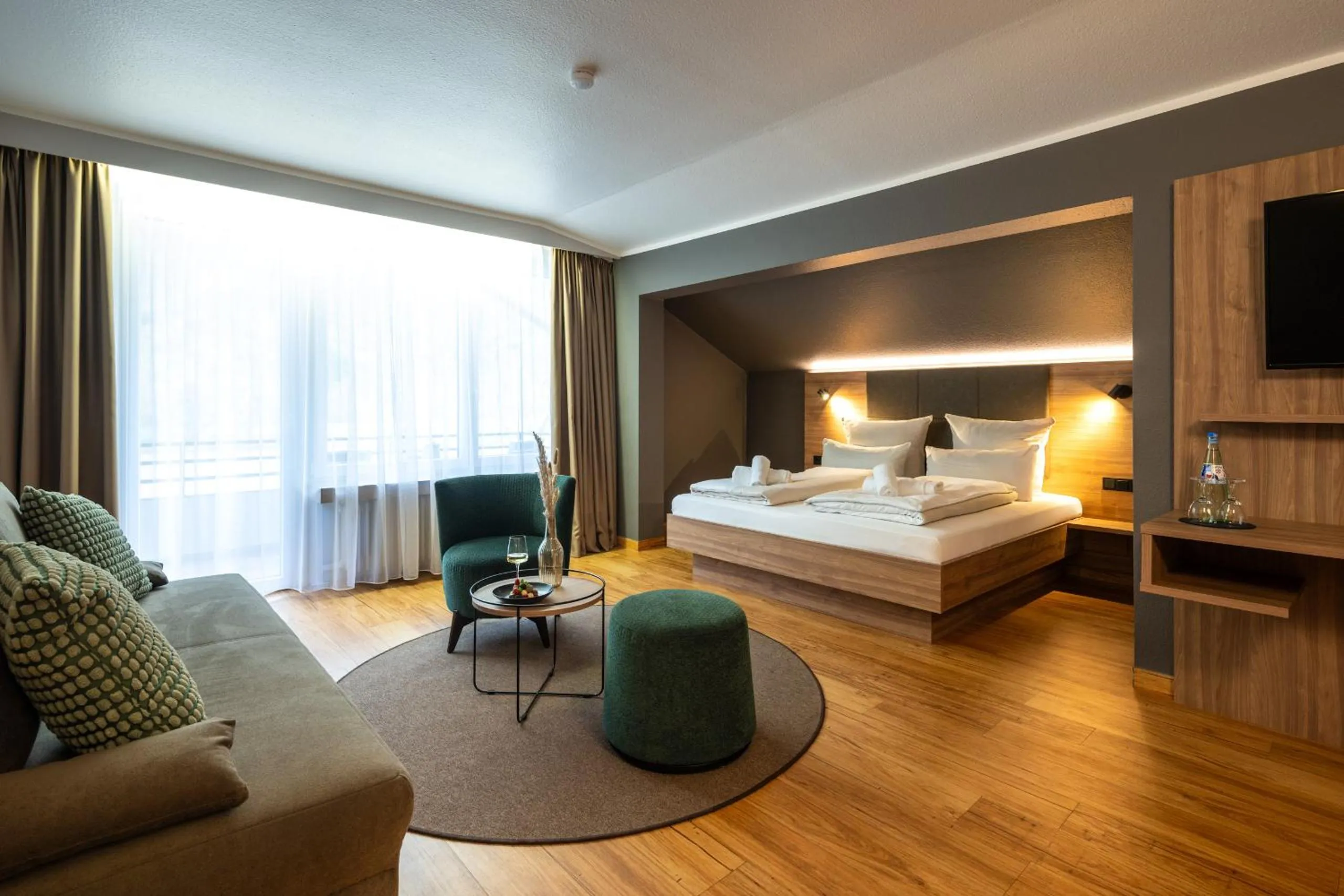 Photo of the whole room, Bed in Uferdeck - Boutique Hotel