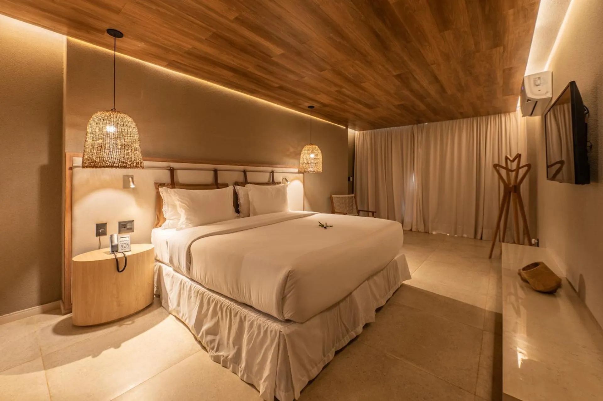 Bed in Hamares Boutique Hotel