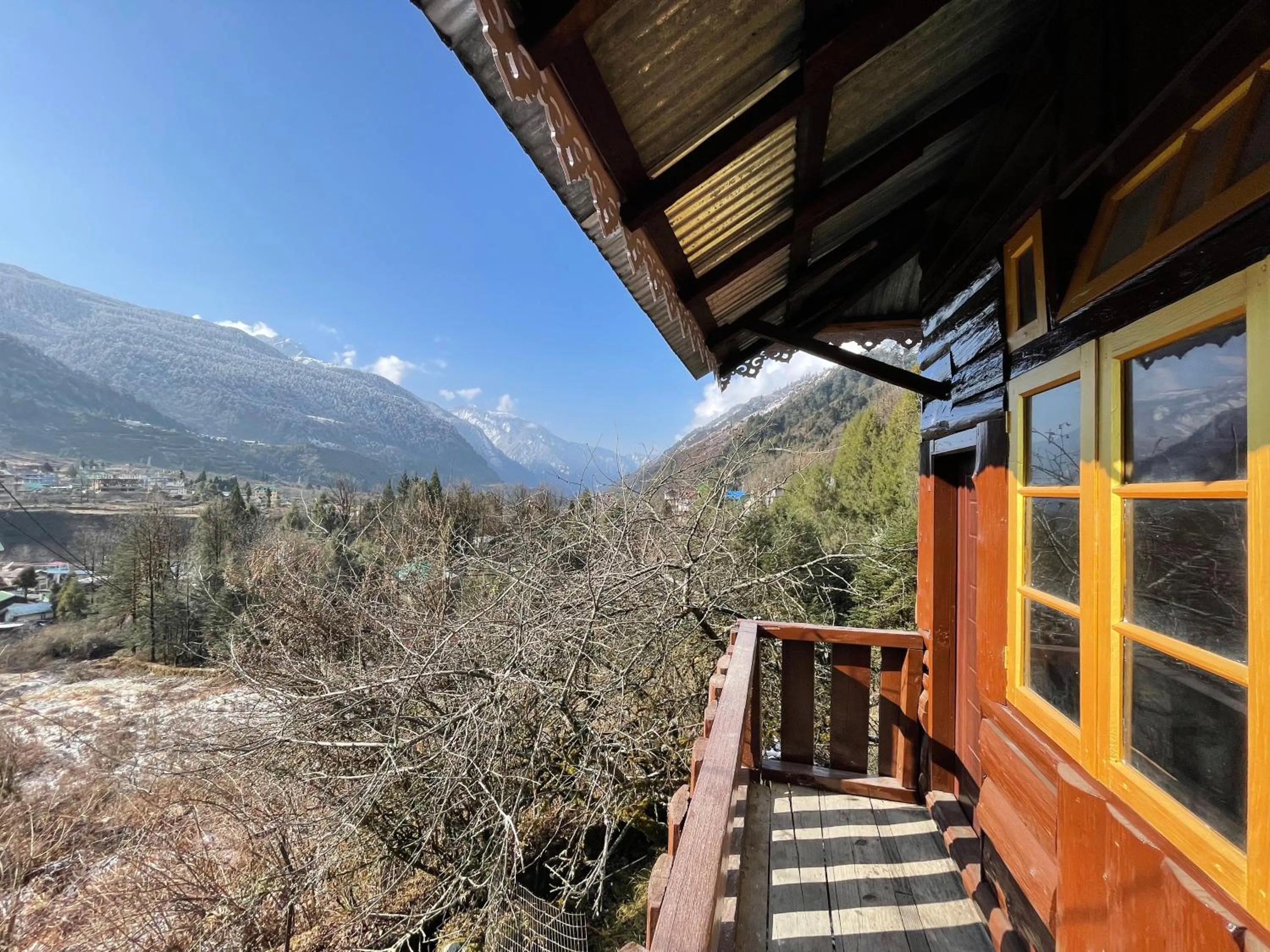 Balcony/Terrace in Apple Valley Cottages Lachung
