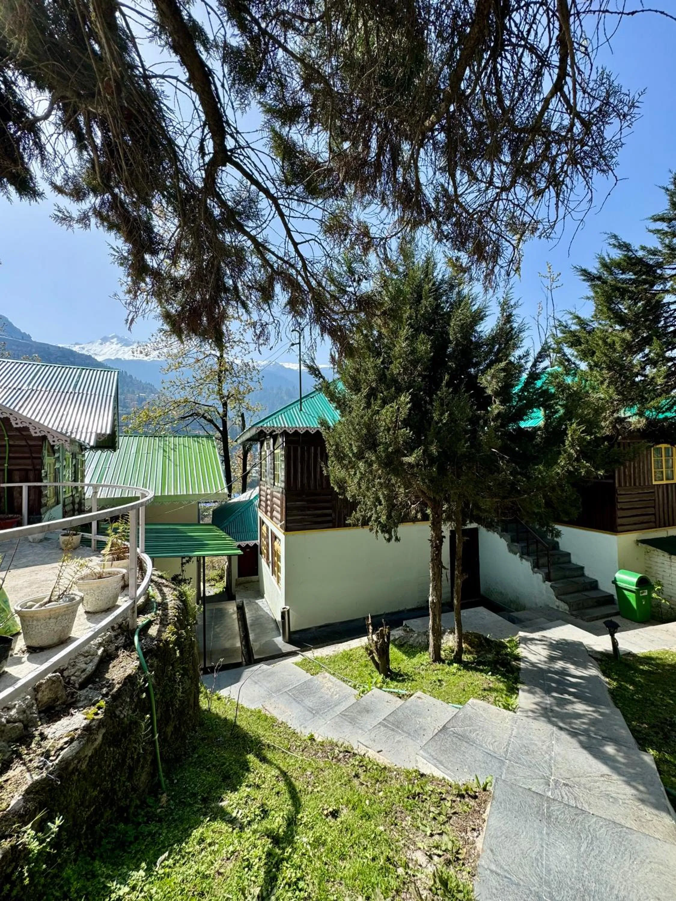 Apple Valley Cottages Lachung