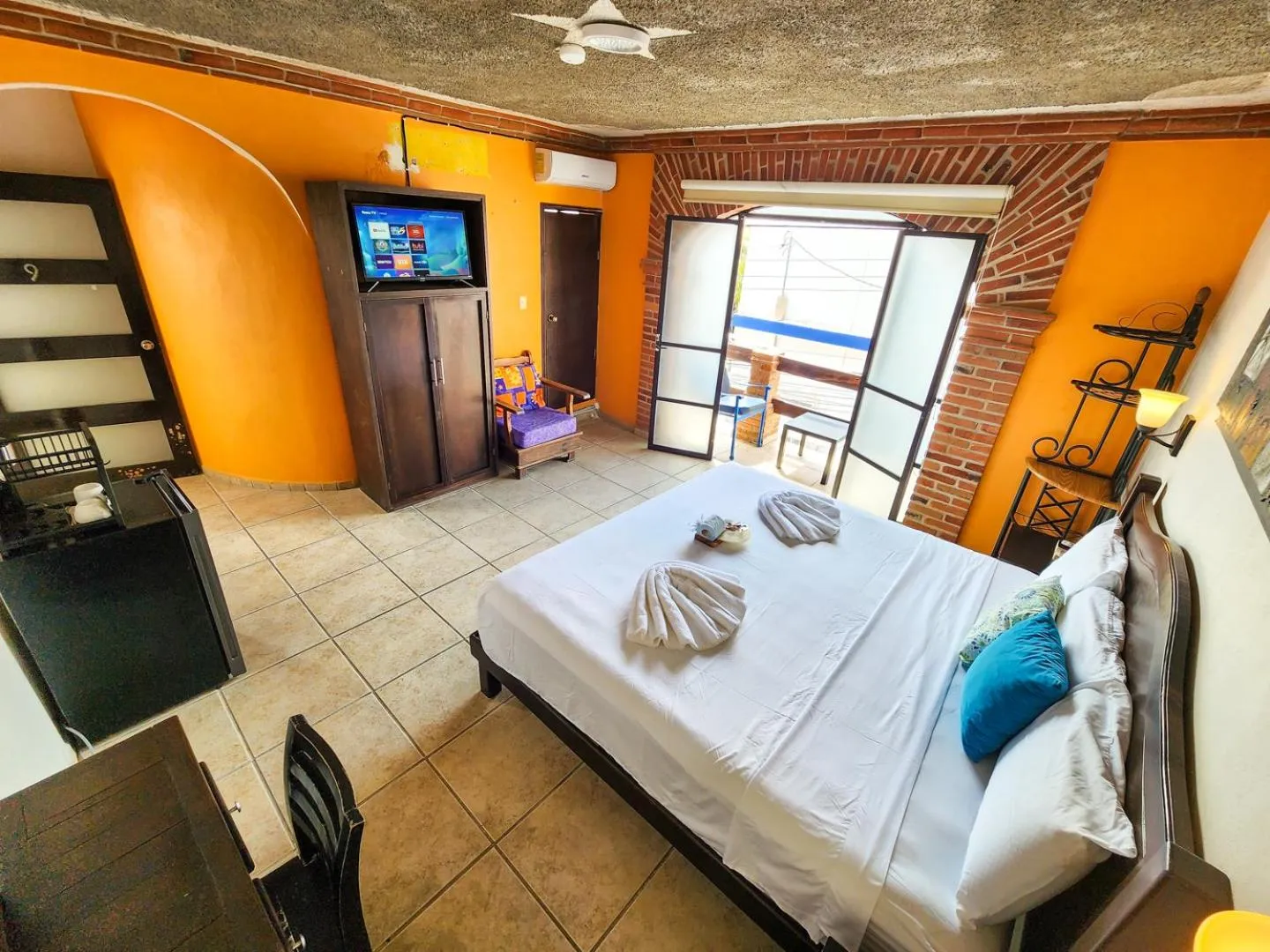 TV and multimedia, Bed in Fitz-Mar