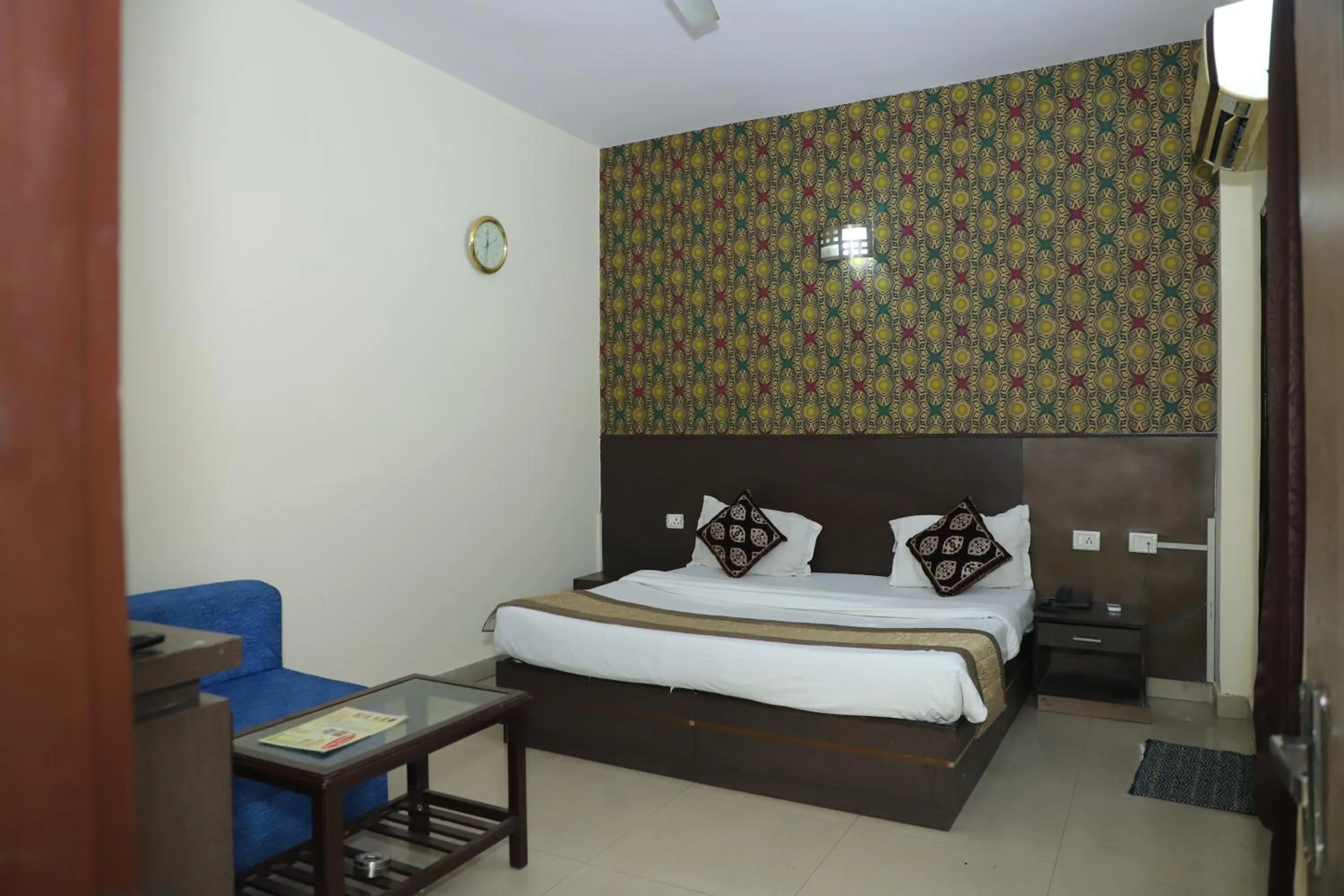 Bedroom, Bed in Sunshine Residency Castle Pvt Ltd