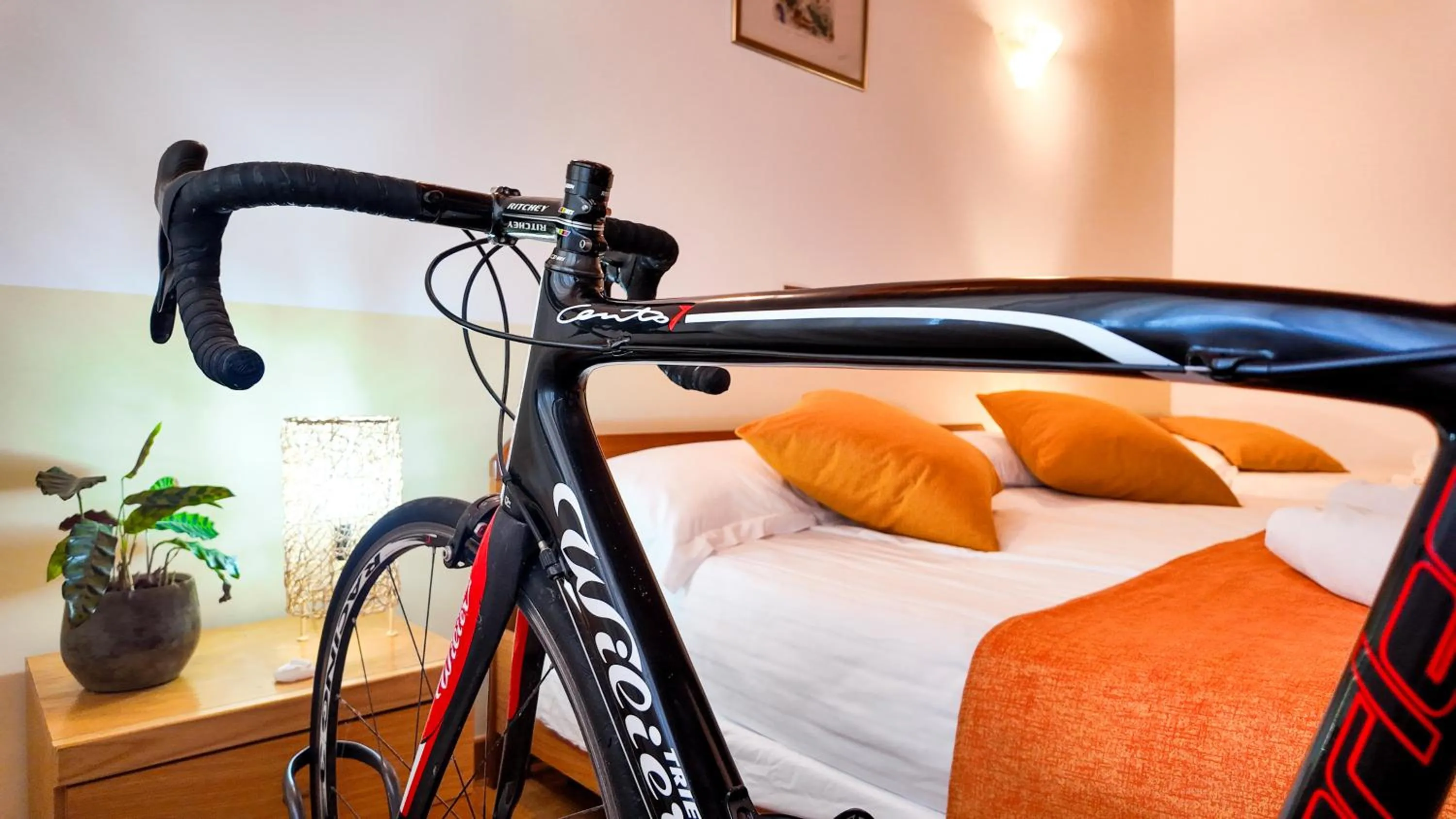 Bed in Albergo Dalla Mena