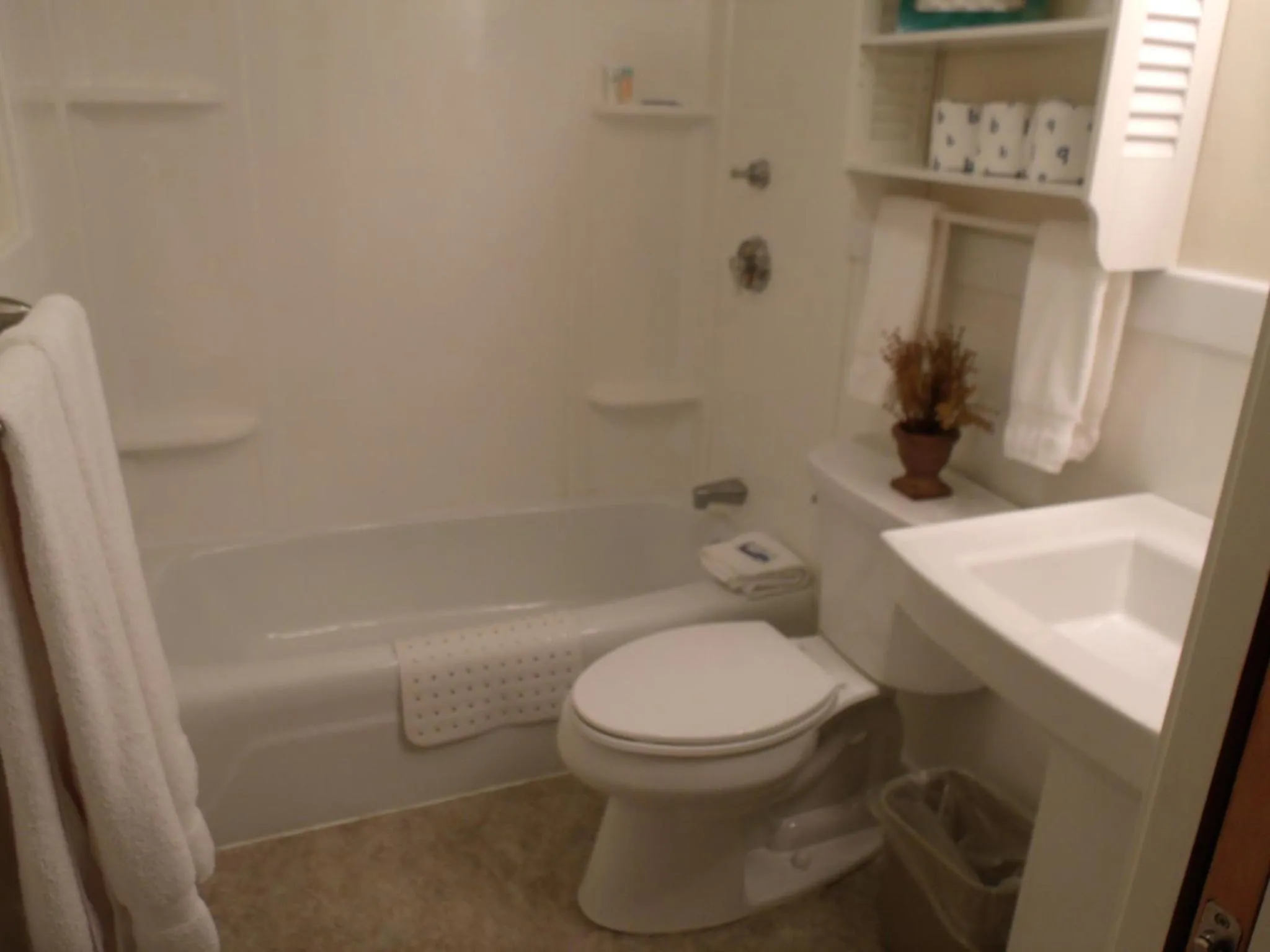 Bathroom in Courtyard Resort