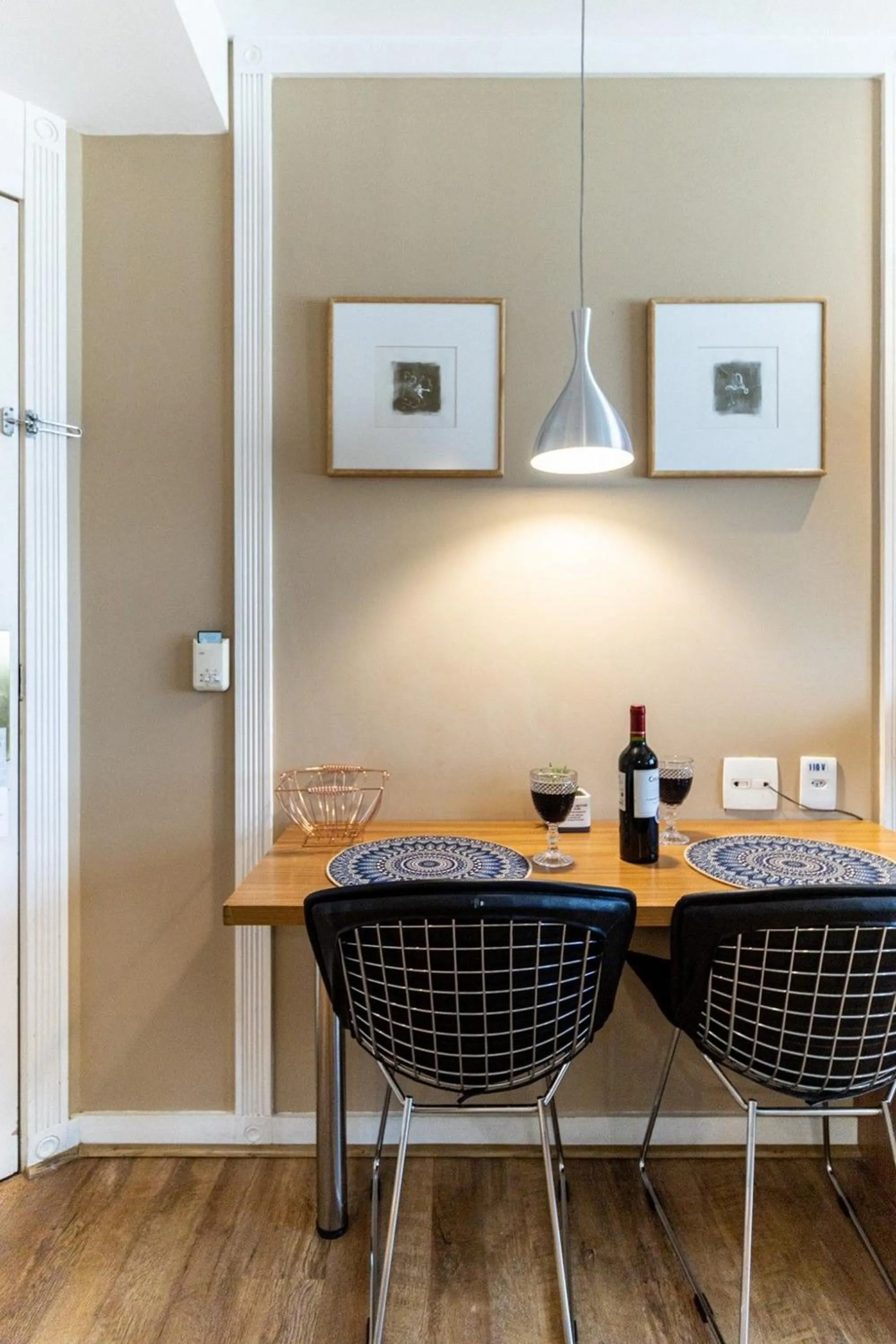 Dining area in Kaza Noah The Universe Paulista Bela Vista