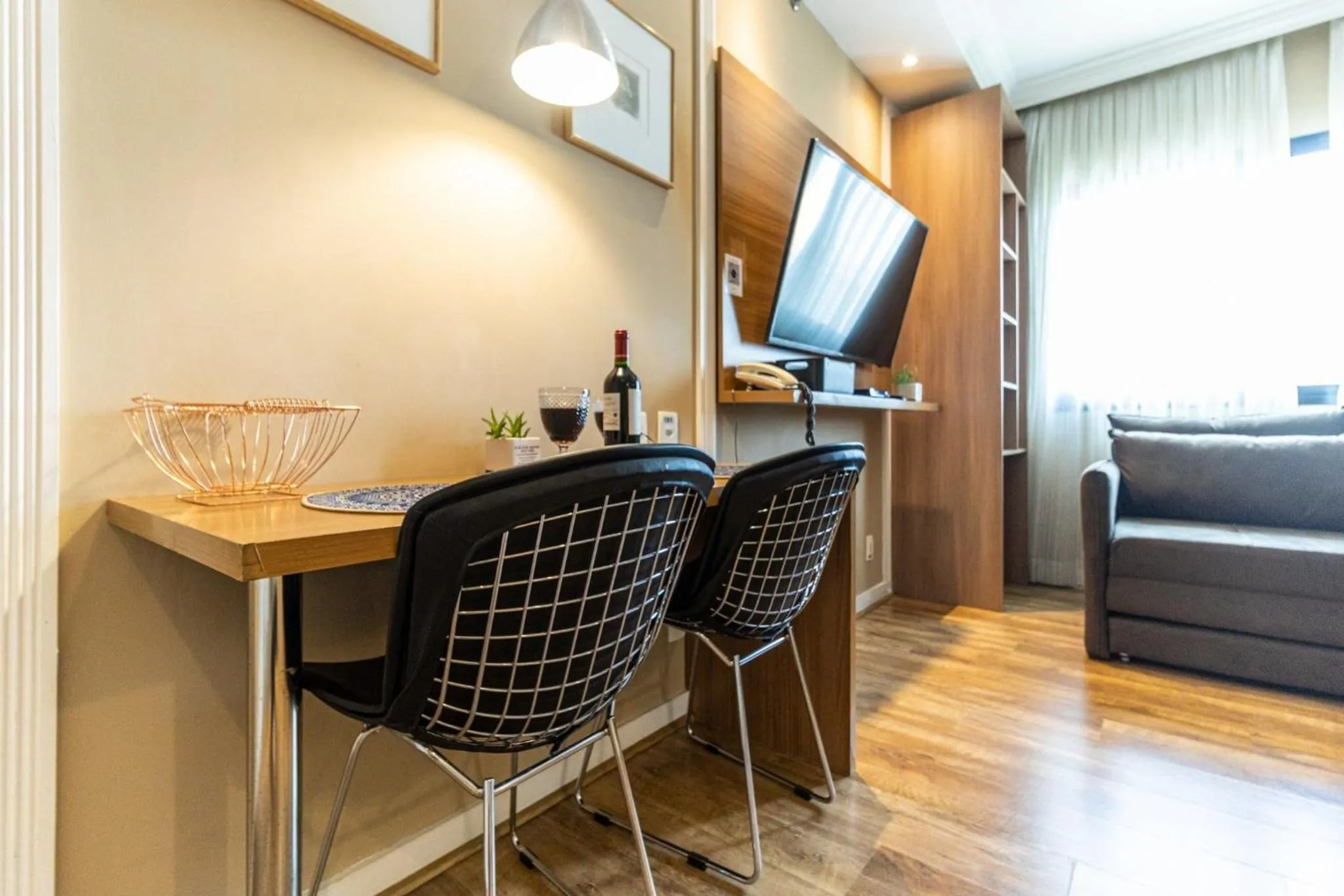 Dining area in Kaza Noah The Universe Paulista Bela Vista