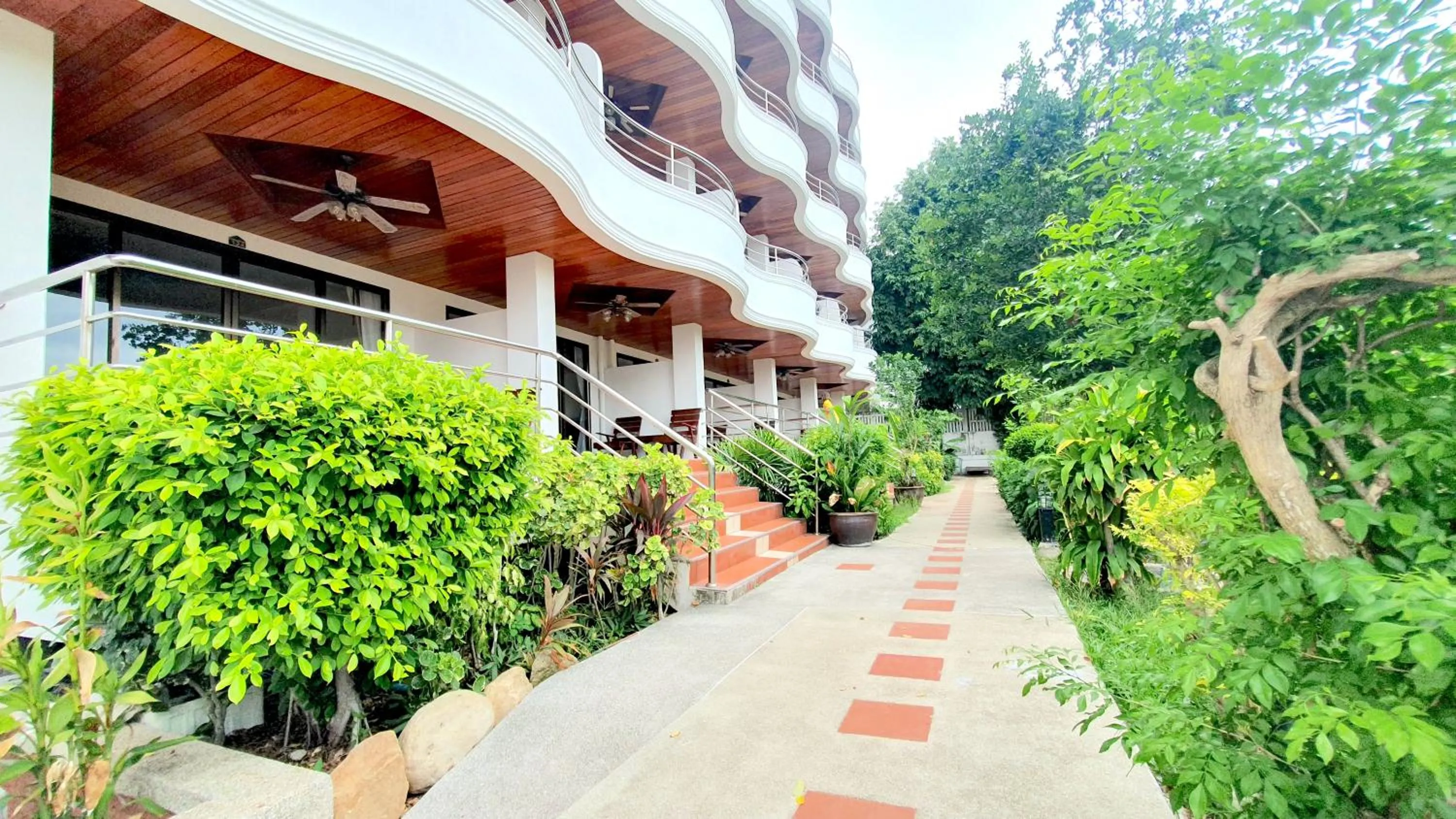 Property building in Smile Samui Chaweng Beach Front Resort