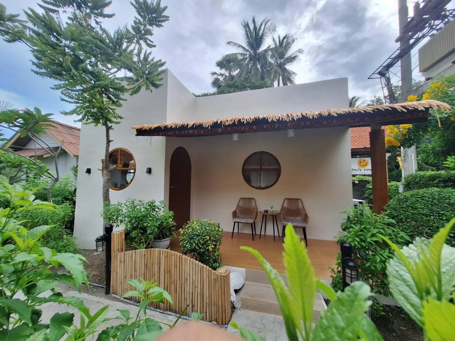 Property building in Smile Samui Chaweng Beach Front Resort