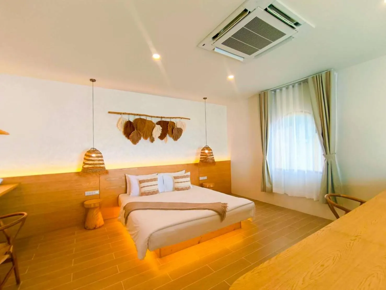 Bed in Smile Samui Chaweng Beach Front Resort