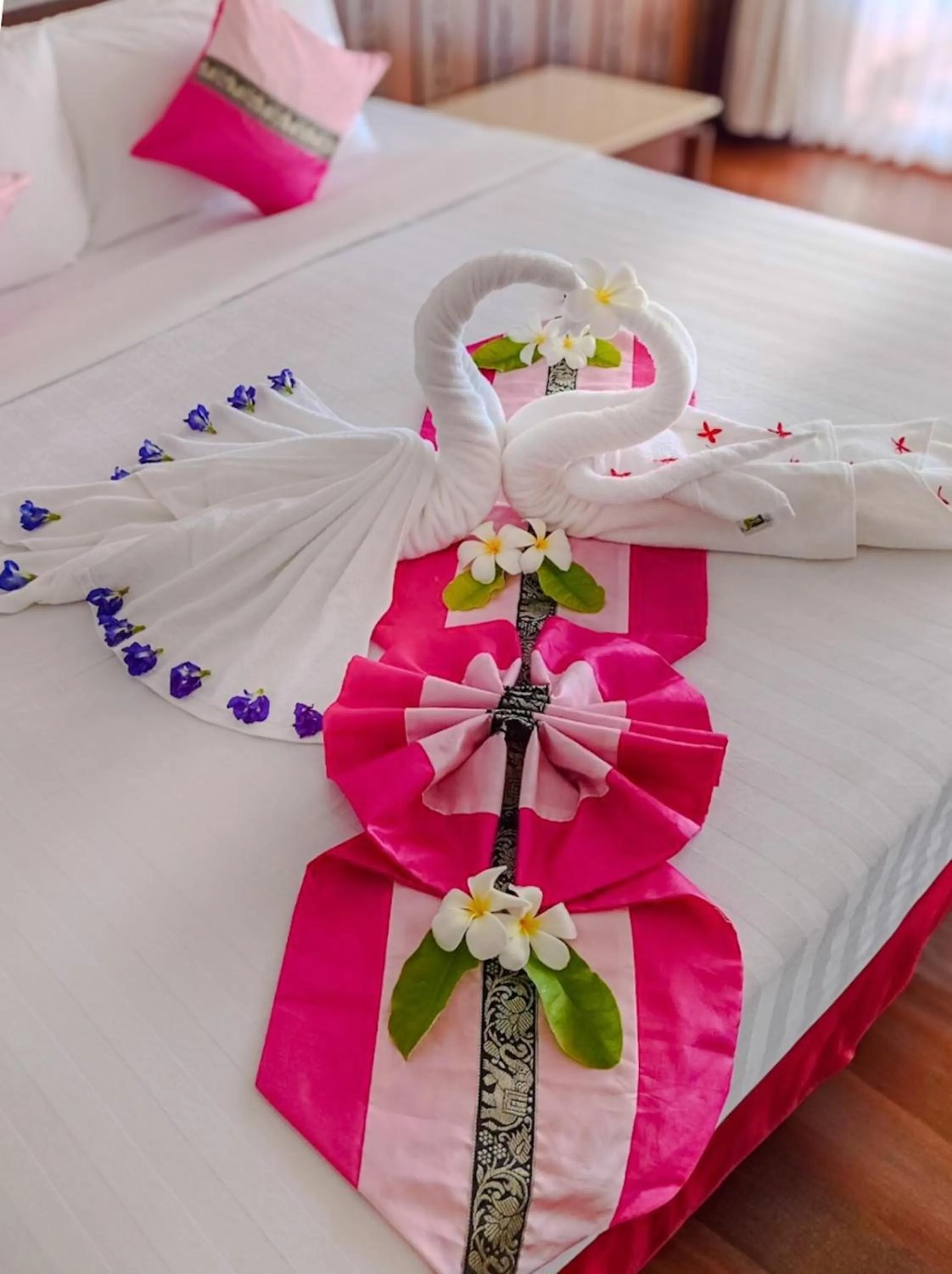 Bed in Smile Samui Chaweng Beach Front Resort