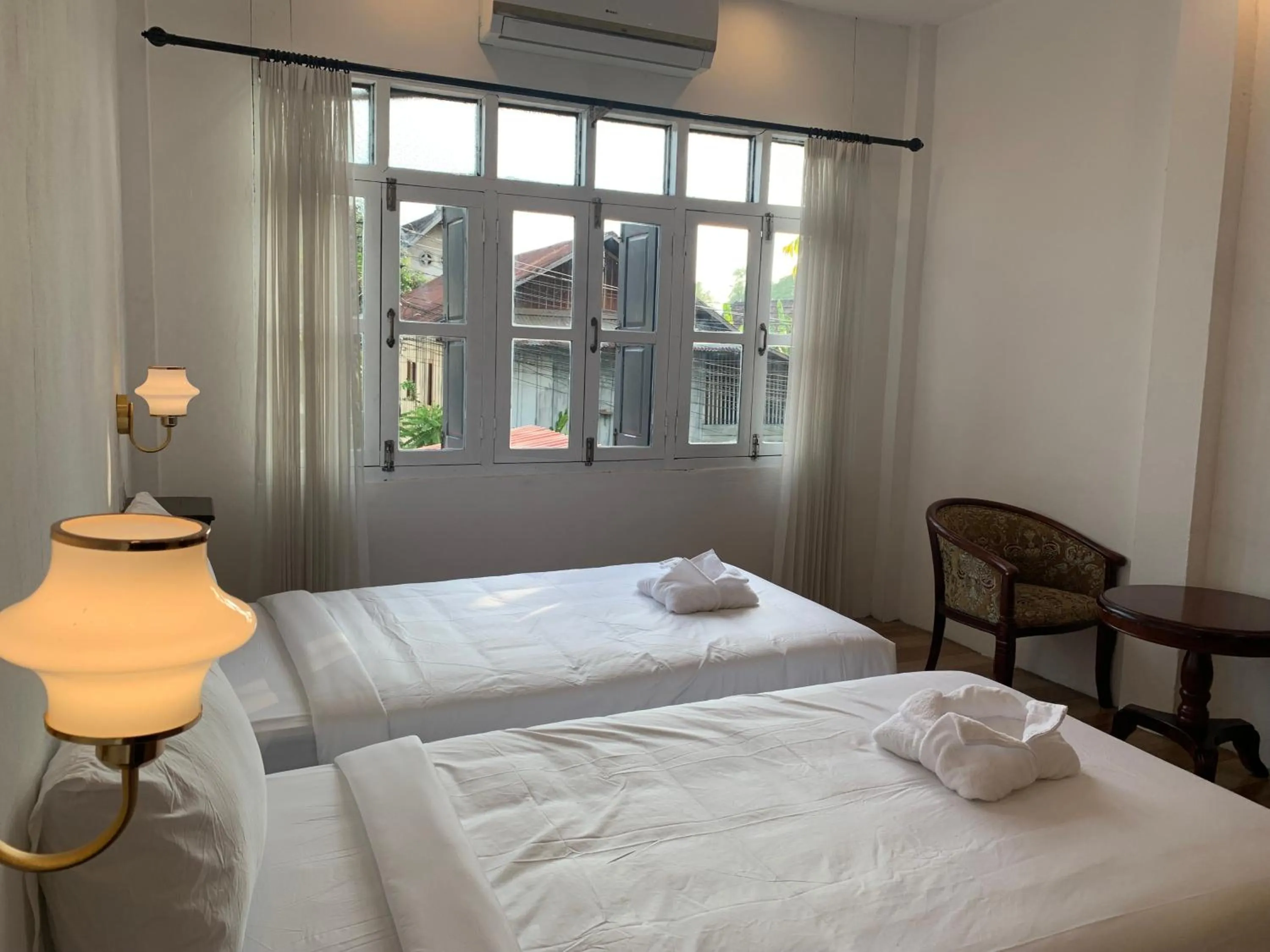 Bed in La nuit de laos