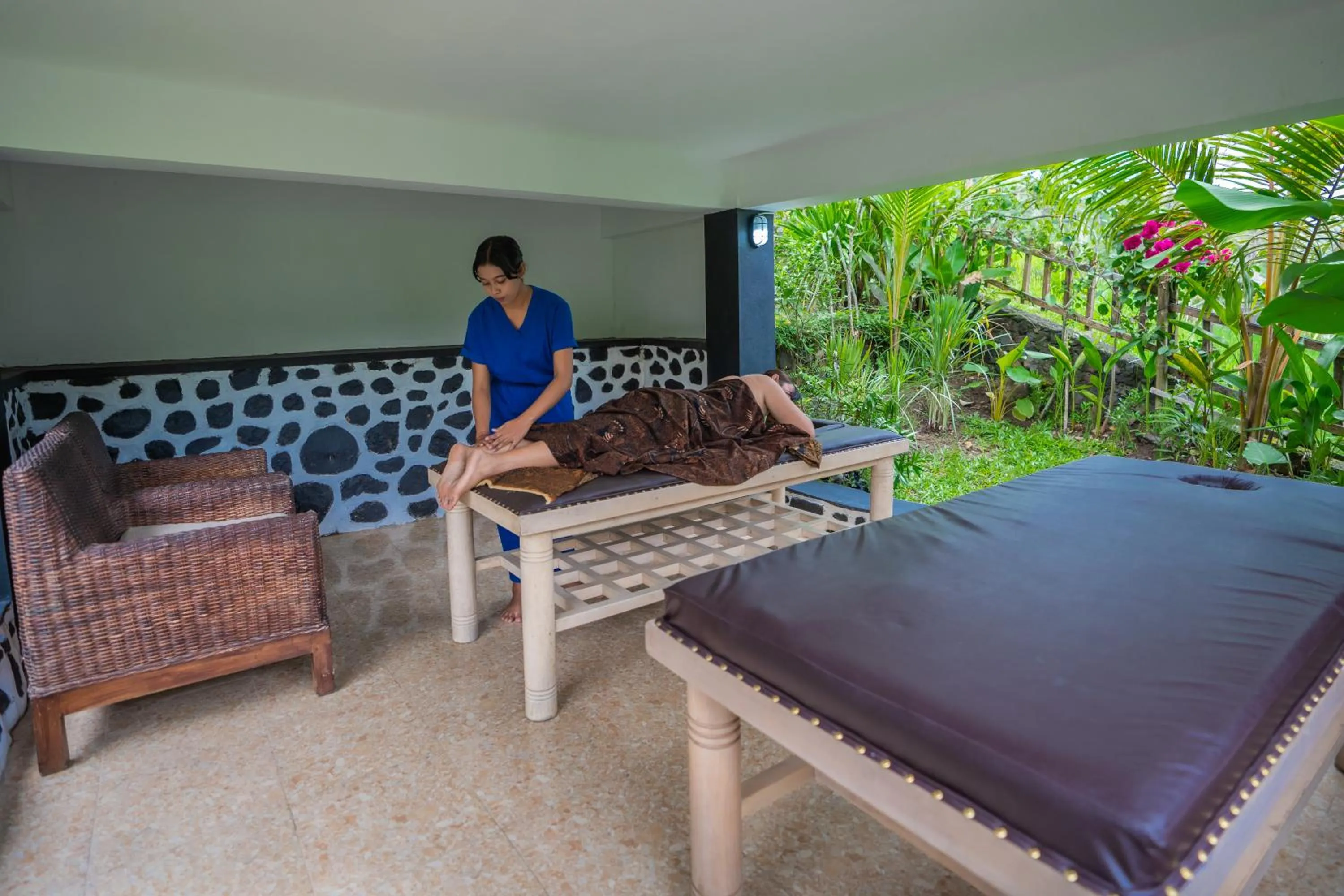 Massage in Lumbung Seraya Villa