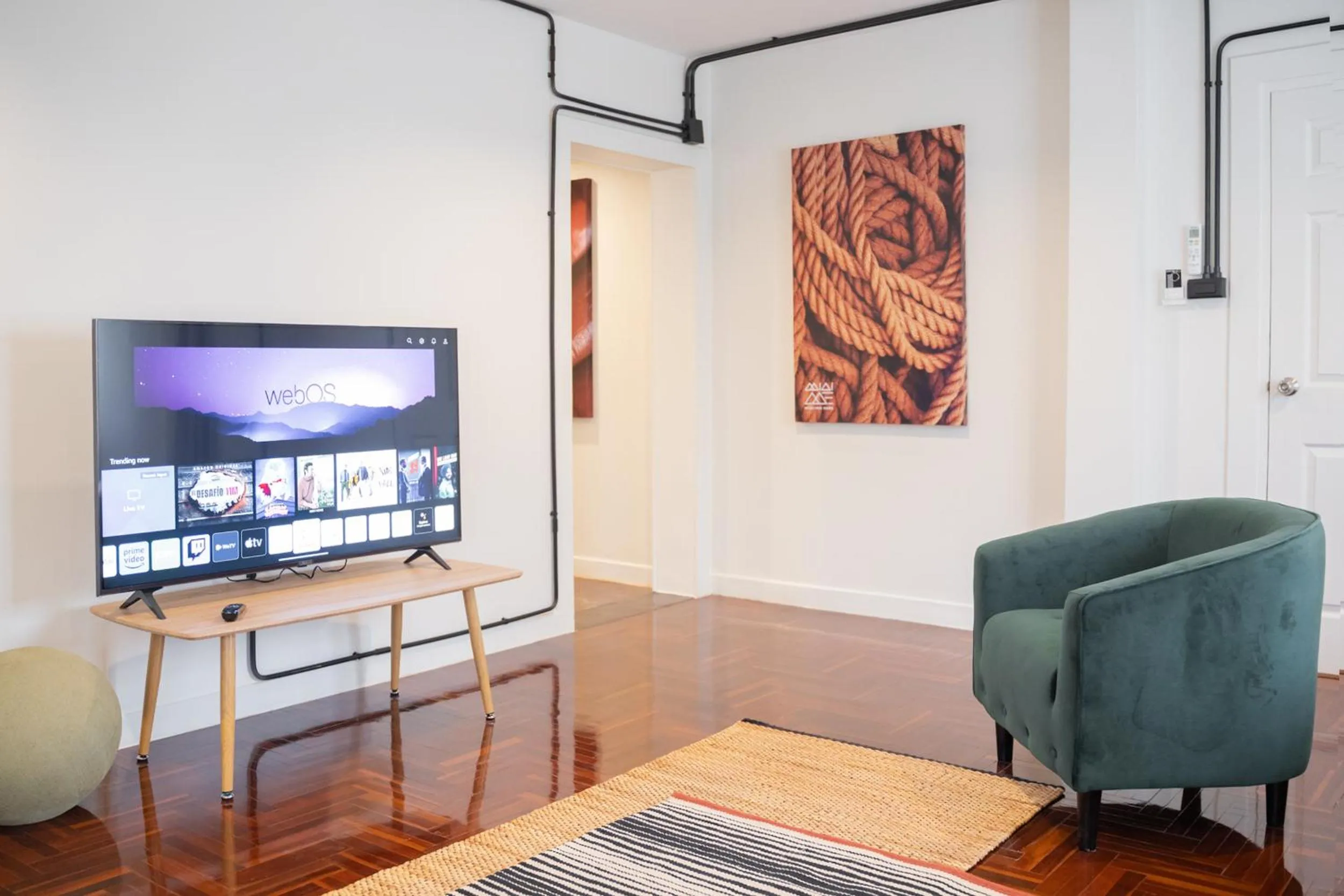 Living room in Mini-Me HUBS, Charm Suites & Pool in Old City