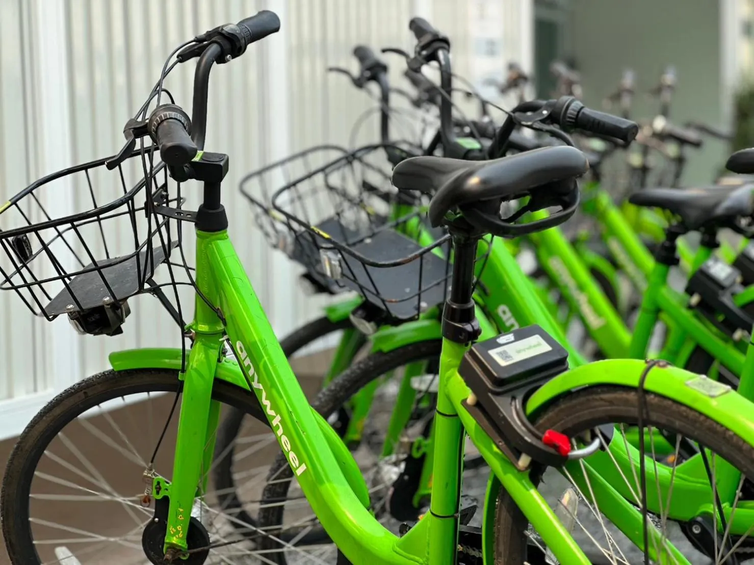 Cycling in Mini-Me HUBS, Charm Suites & Pool in Old City