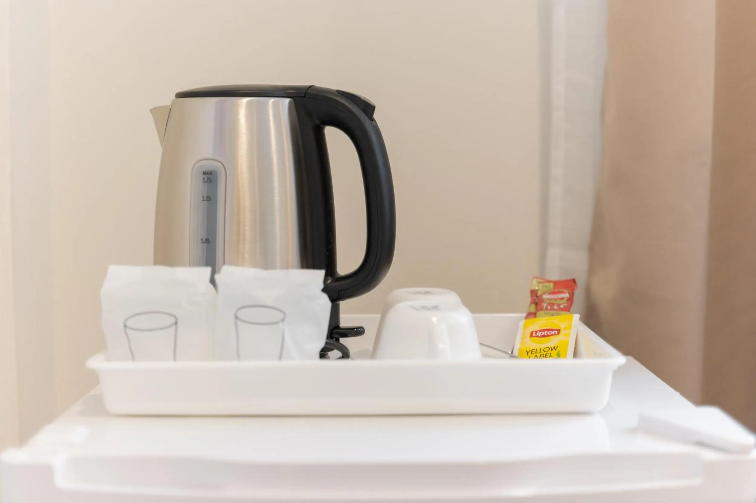 Coffee/tea facilities in Mini-Me HUBS, Charm Suites & Pool in Old City