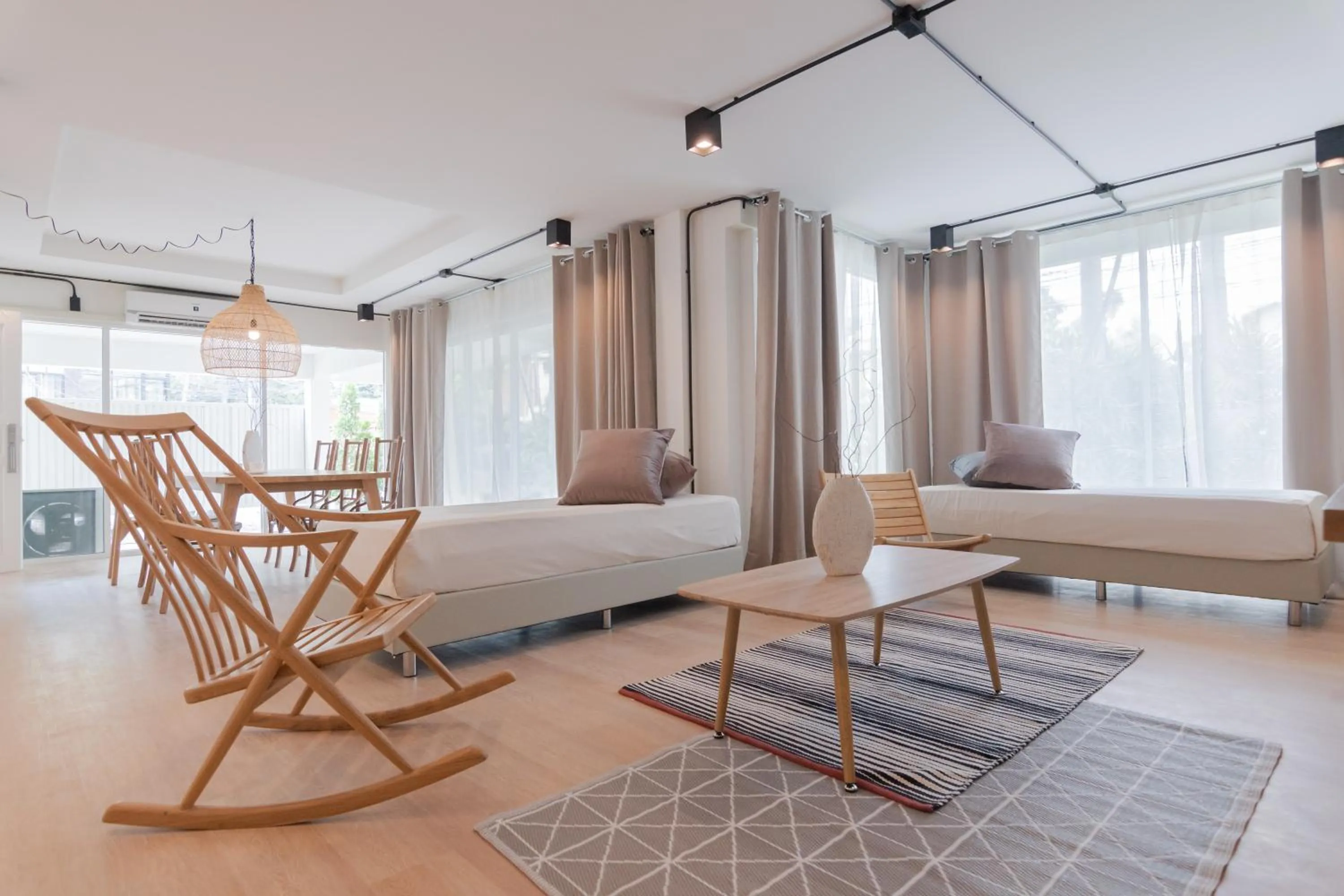 Living room, Bed in Mini-Me HUBS, Charm Suites & Pool in Old City