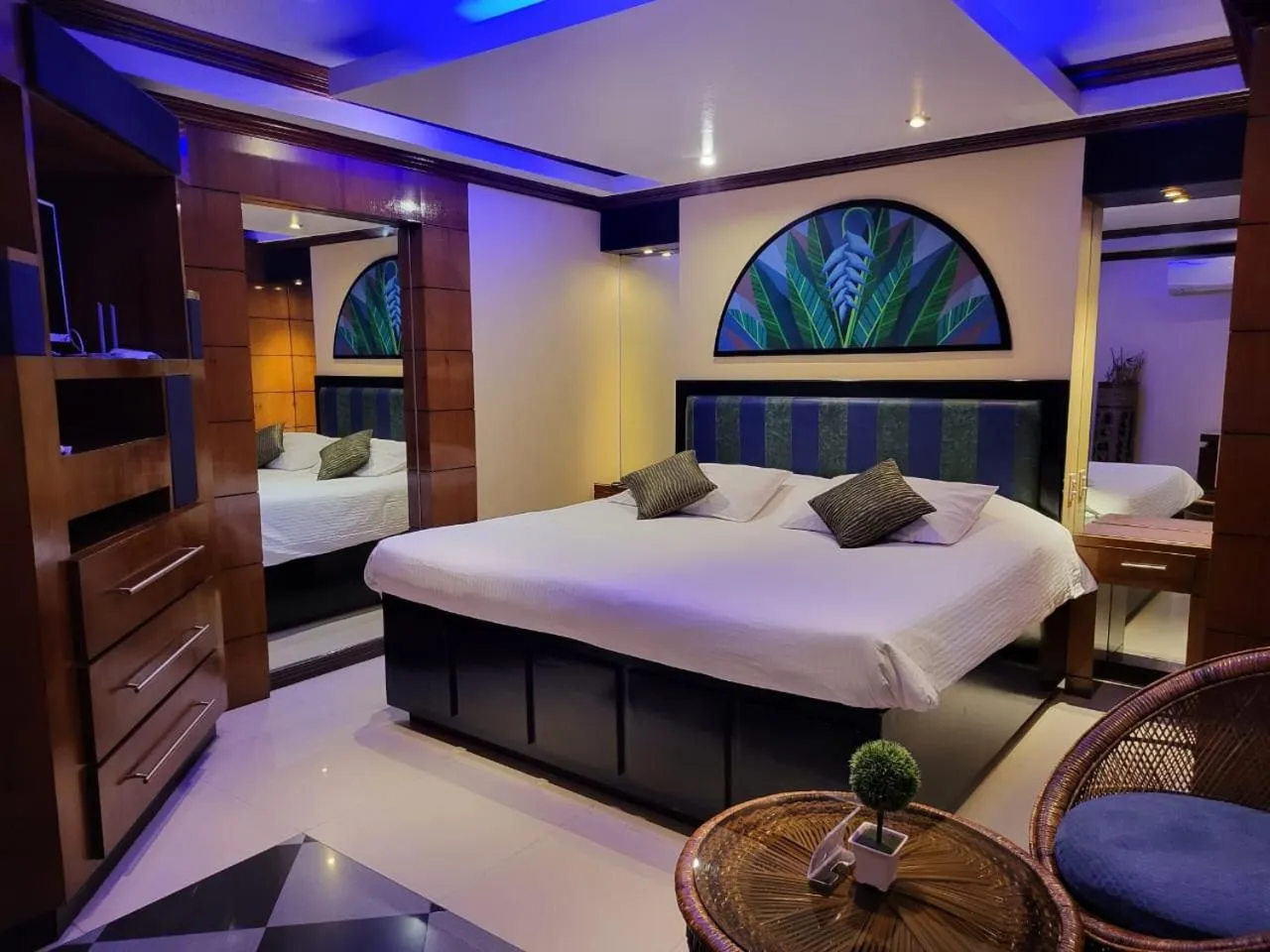 Bed in Fields Palace Hotel