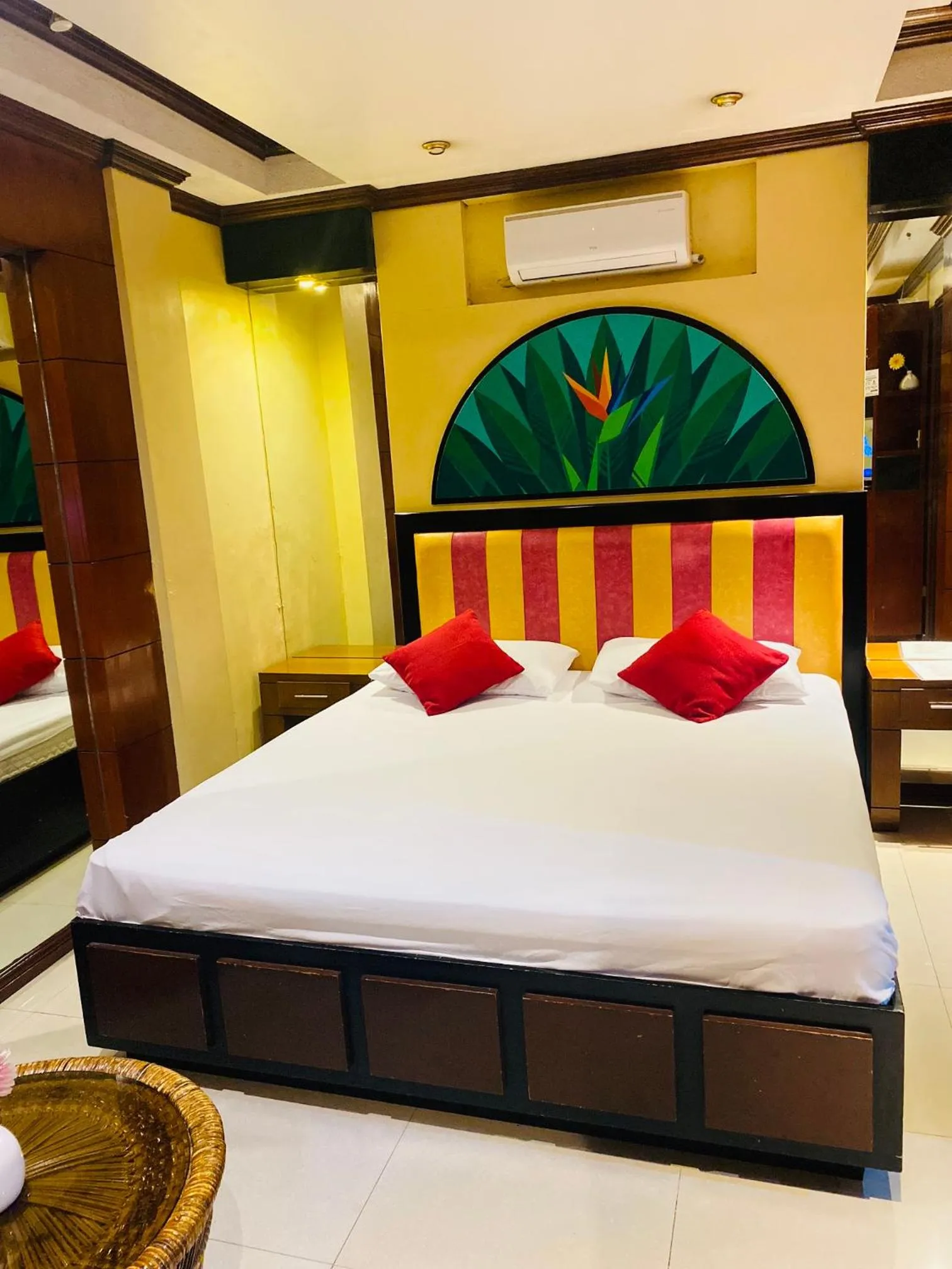 Bed in Fields Palace Hotel