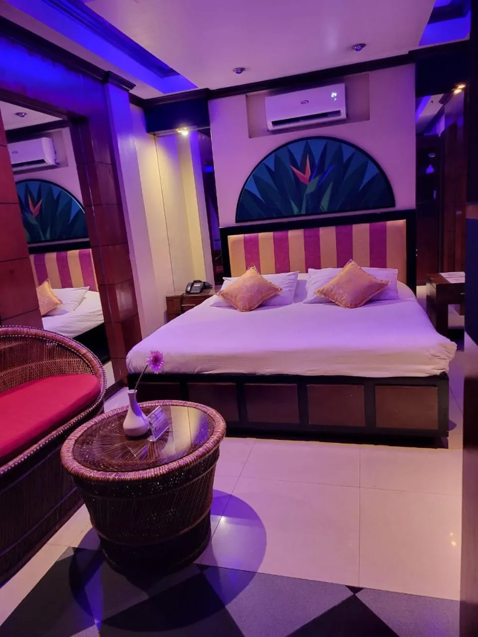 Bed in Fields Palace Hotel