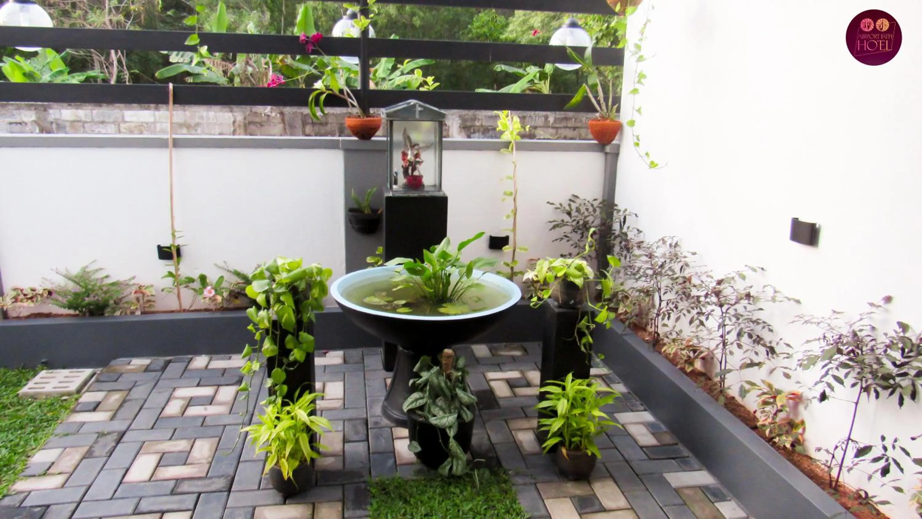 Garden in Airport Faith Hotel