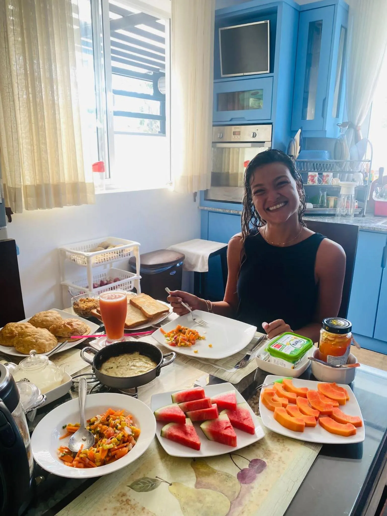 Food and drinks in Airport Faith Hotel